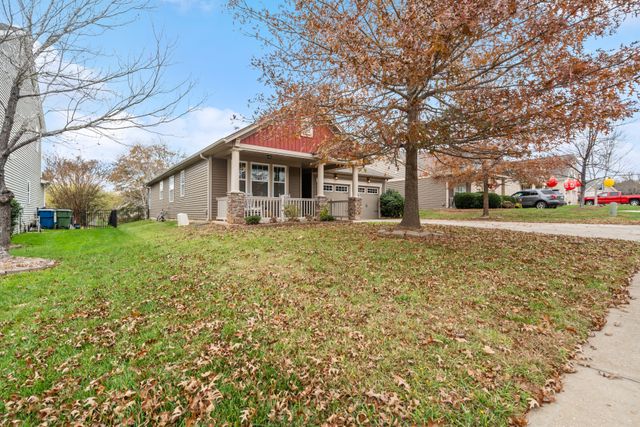204 Planters Way-41