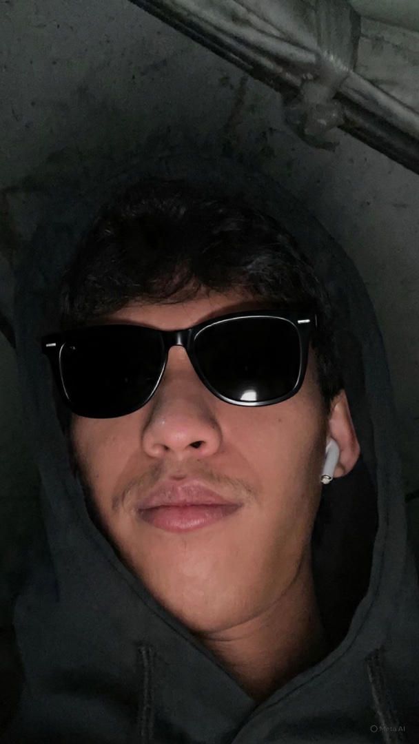 LuviFans profile picture for @macs