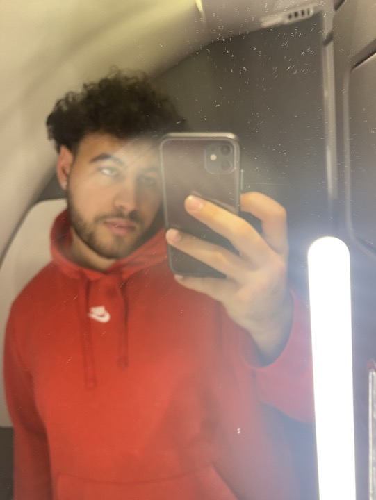LuviFans profile picture for @nader