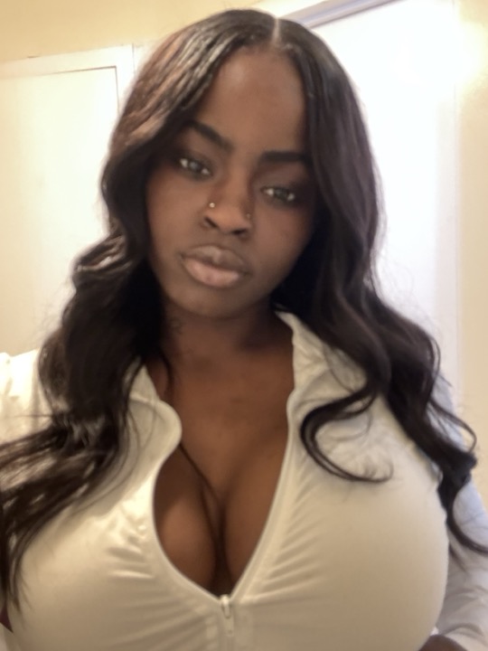 LuviFans profile picture for @cocoa