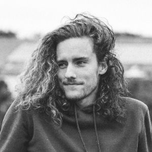 Simon W.