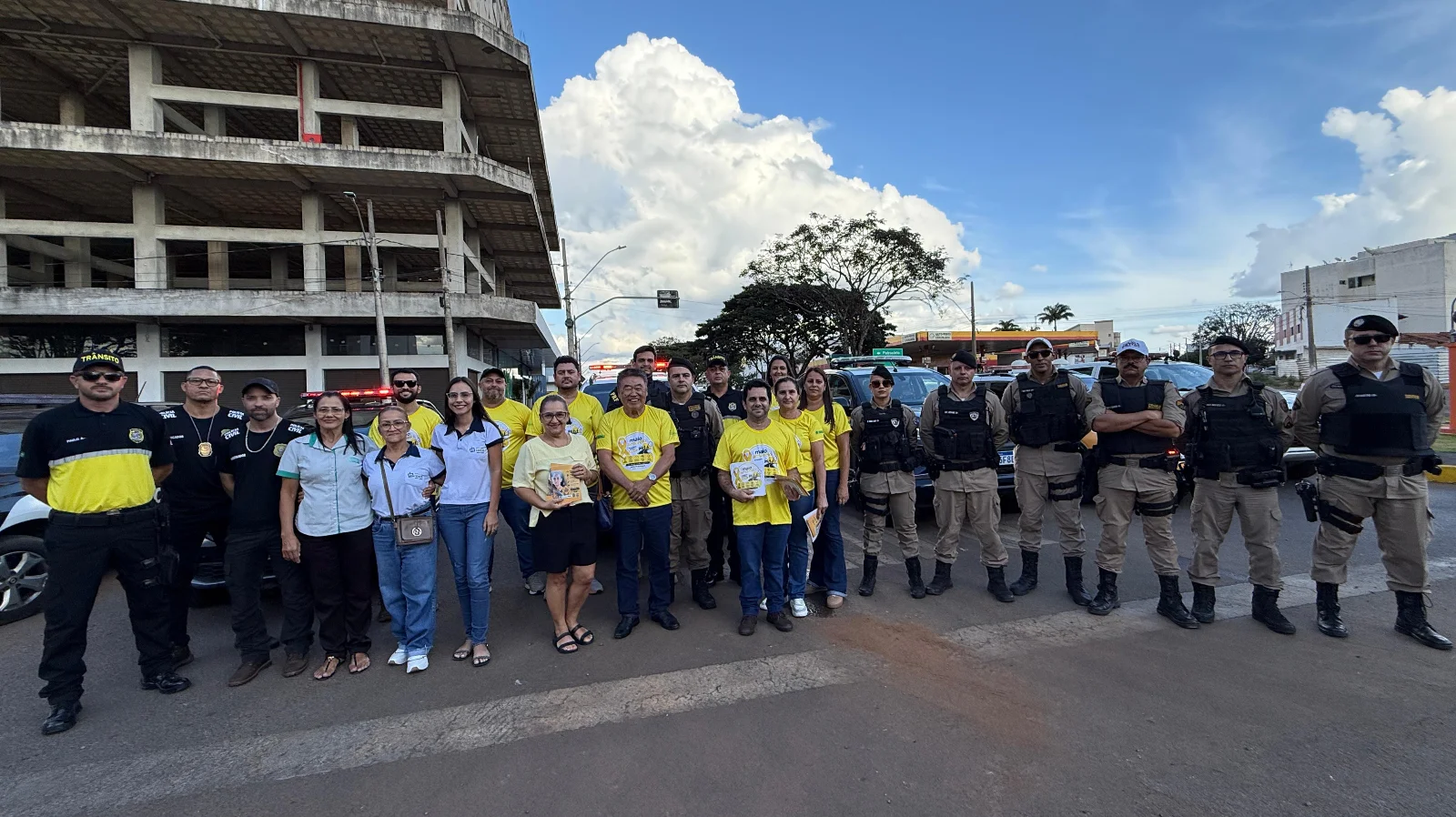 Políciae prefeitura realizam blitz educativa em coromandel