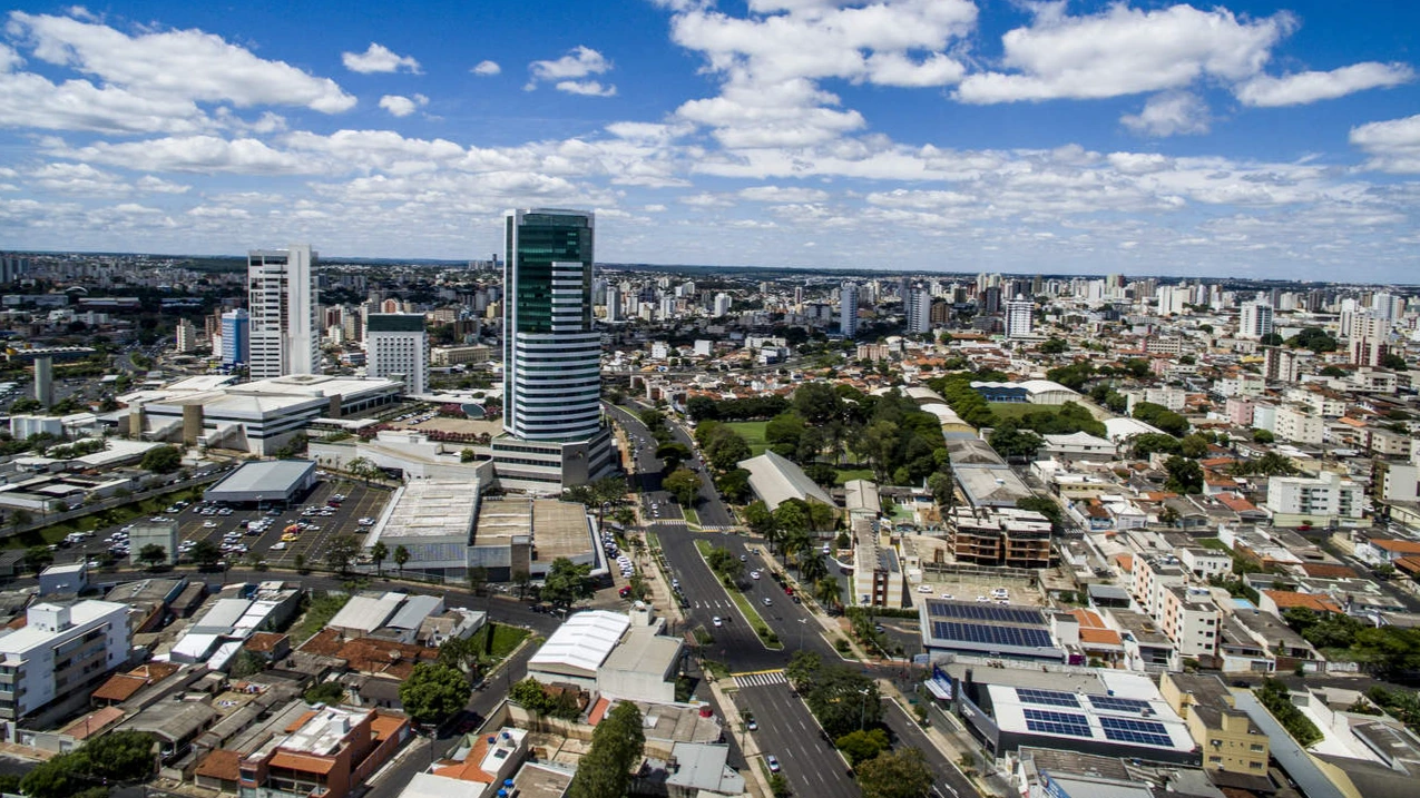 vista aerea da cidade de uberlandia mg