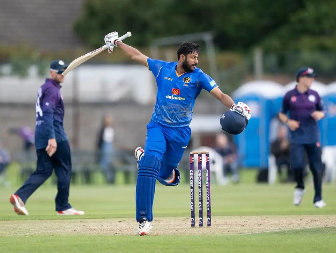 🏏 इंटरनेशनल क्रिकेट में आज़मगढ़ के एक और सितारे ने अपने बल्ले से किया आगमन का ऐलान!