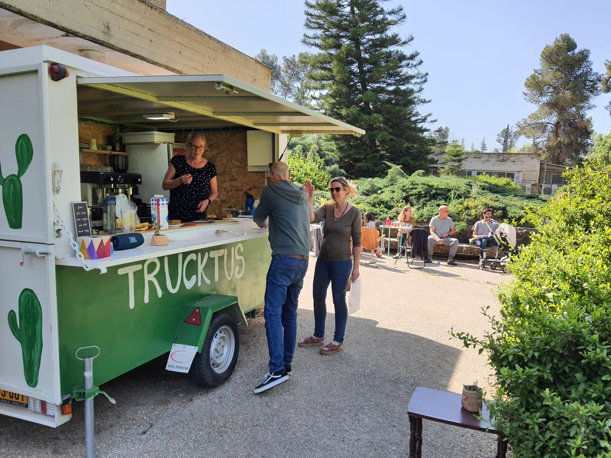 Trucktus Cafe