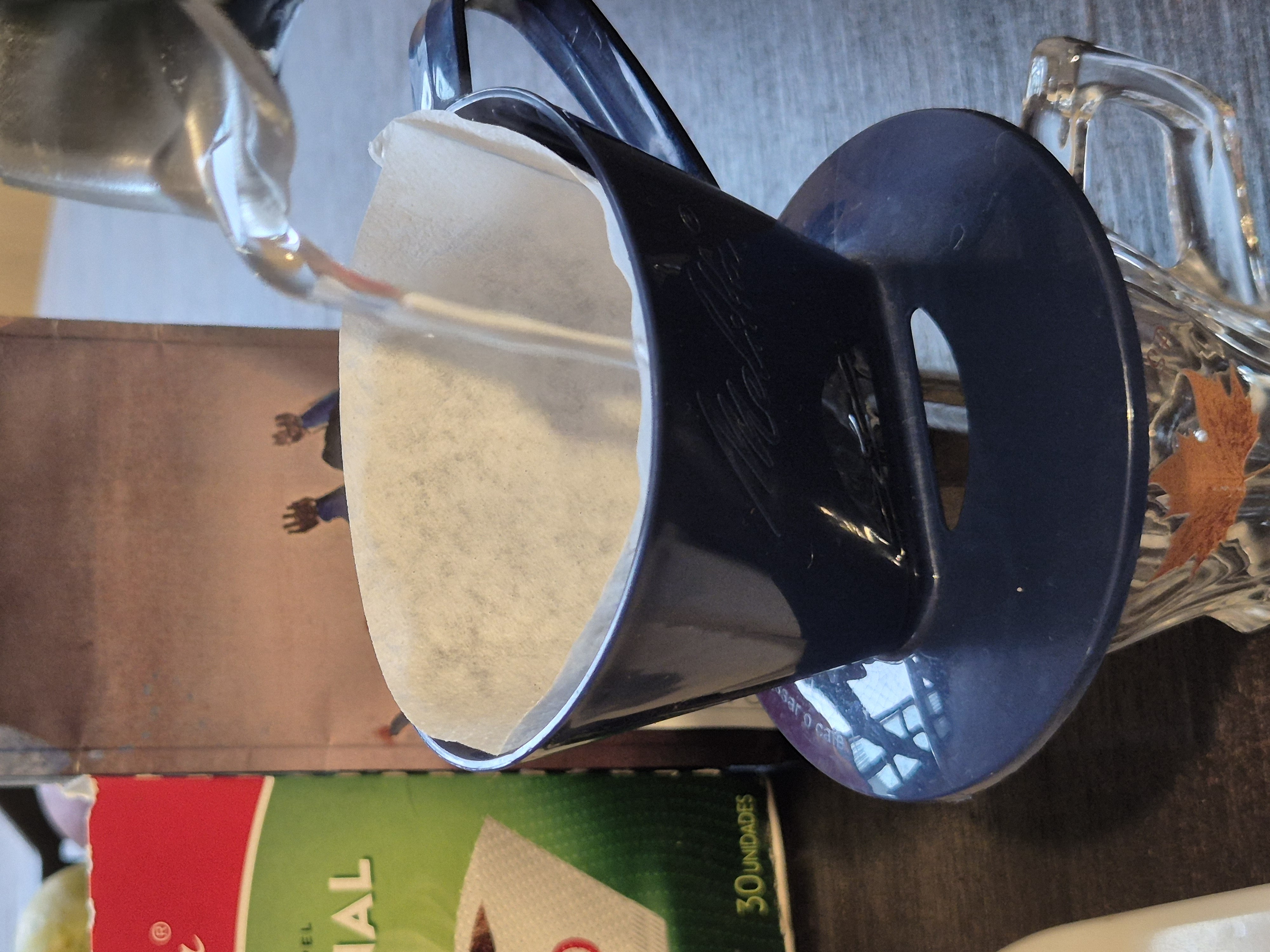 Processo de preparo simples e delicioso é esse o preparo em coador de papel. 