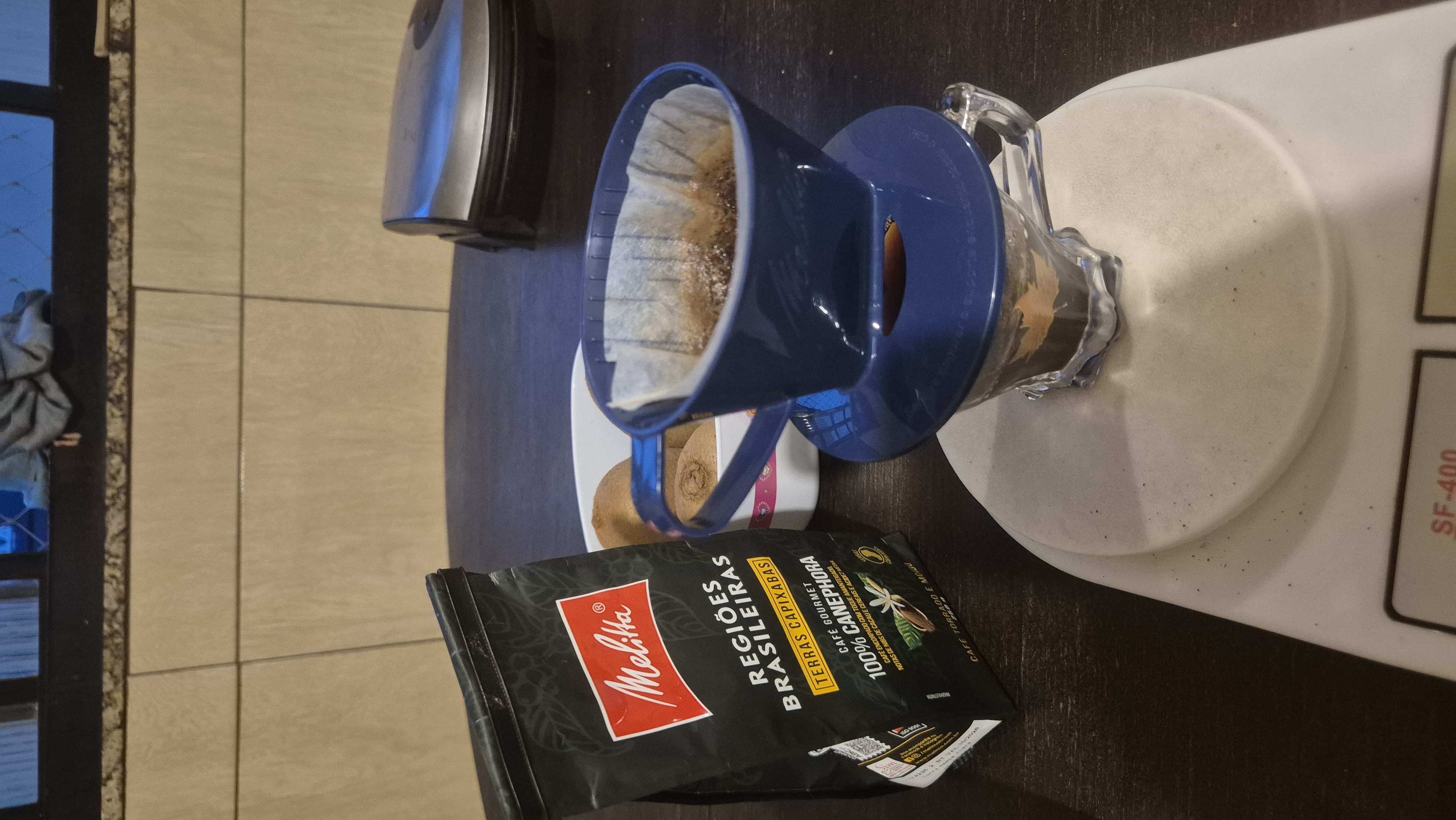 Café realmente encorpado e amanteigado, isso está bem nítido quando extraído no coador de papel e em três tempos. Sua coloração é bem escura apesar da torra média clara, seu sabor bem intenso, mas nada amargo. Excelente, não esperava tanta complexidade num café de mercado.