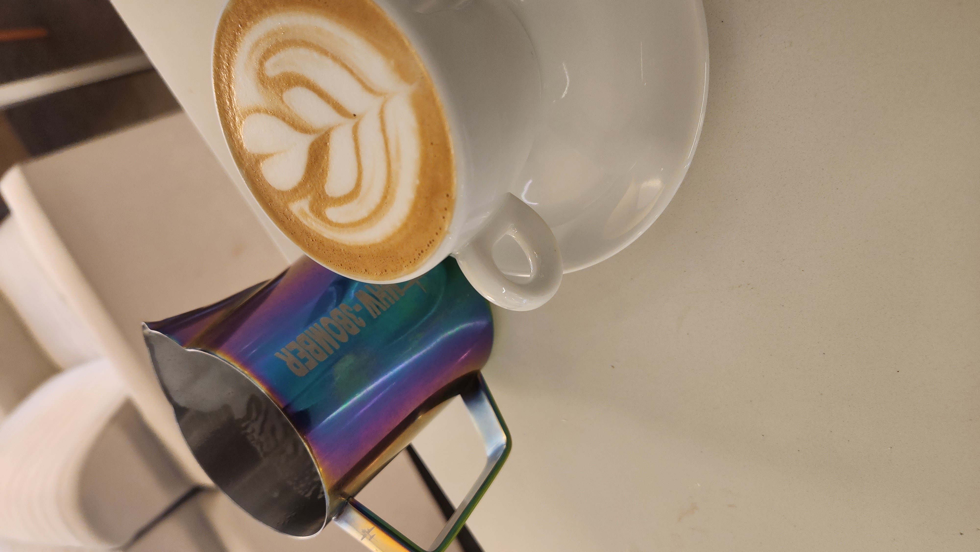 um latte art  para começar bem o dia!