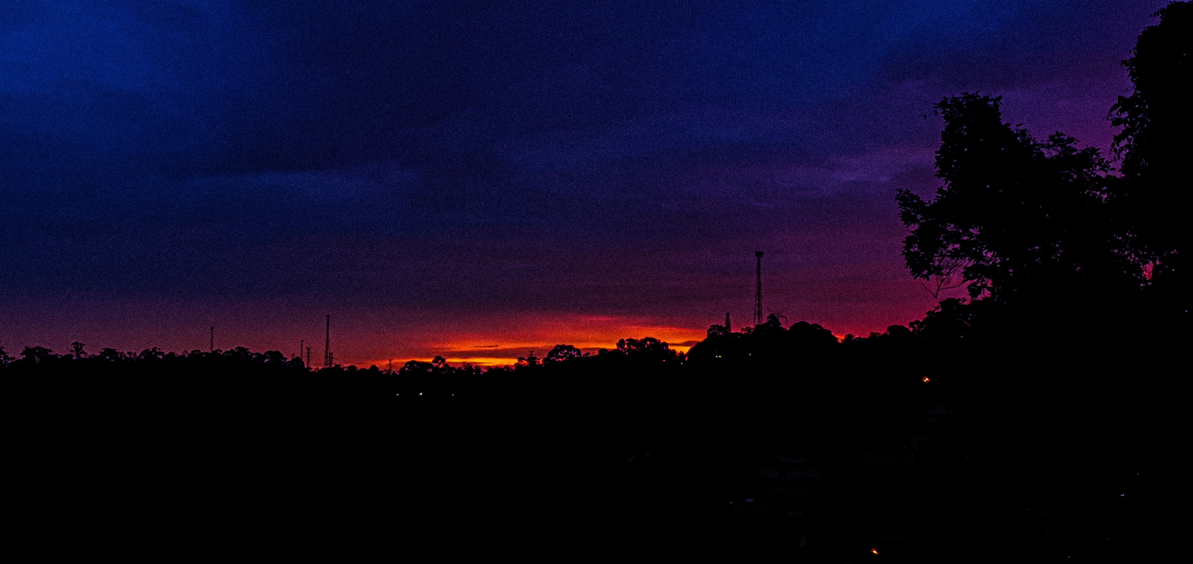 Por fim percebi, que cada copo de café que diria ser um incentivo a viver, na verdade era uma tentativa de suicÃdio, rezava para ter uma crise em uma esquina, tomava o máximo de café possÃvel pensando nisso ou até em um ataque cardÃaco.