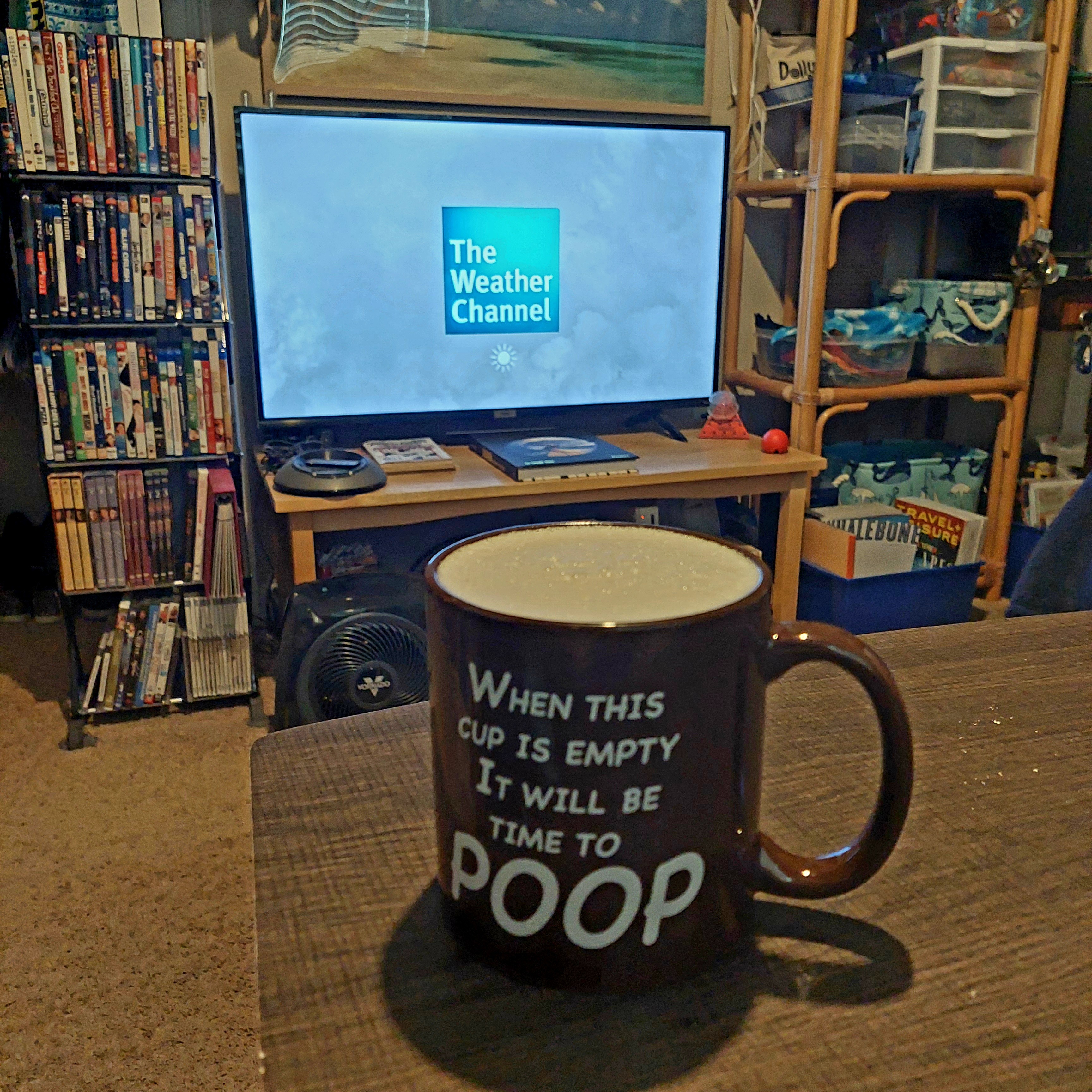 My favorite coffee & viewing combination is having The Weather Channel on during morning coffee while on my couch with my laptop on a tray-table (not in photo) catching up on email. My daily morning routine!
☕️ The Coffee: Eggo Maple Syrup Waffle flavored coffee ☕️ The Foam: Italian Sweet Crème with Chocolate Sea-Salt Caramel seasoning & Cheesecake seasoning ☕️