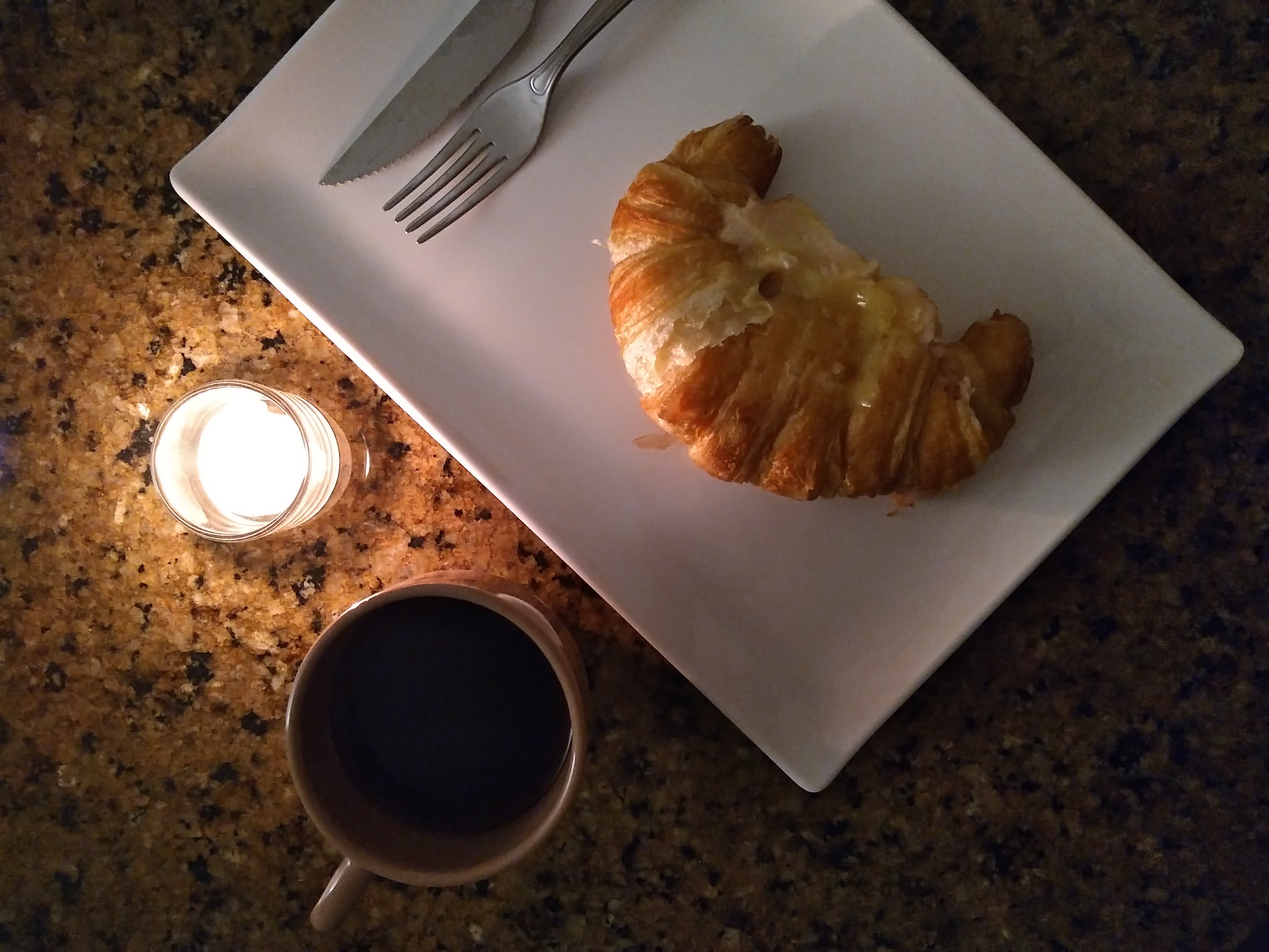 Croissant & Café