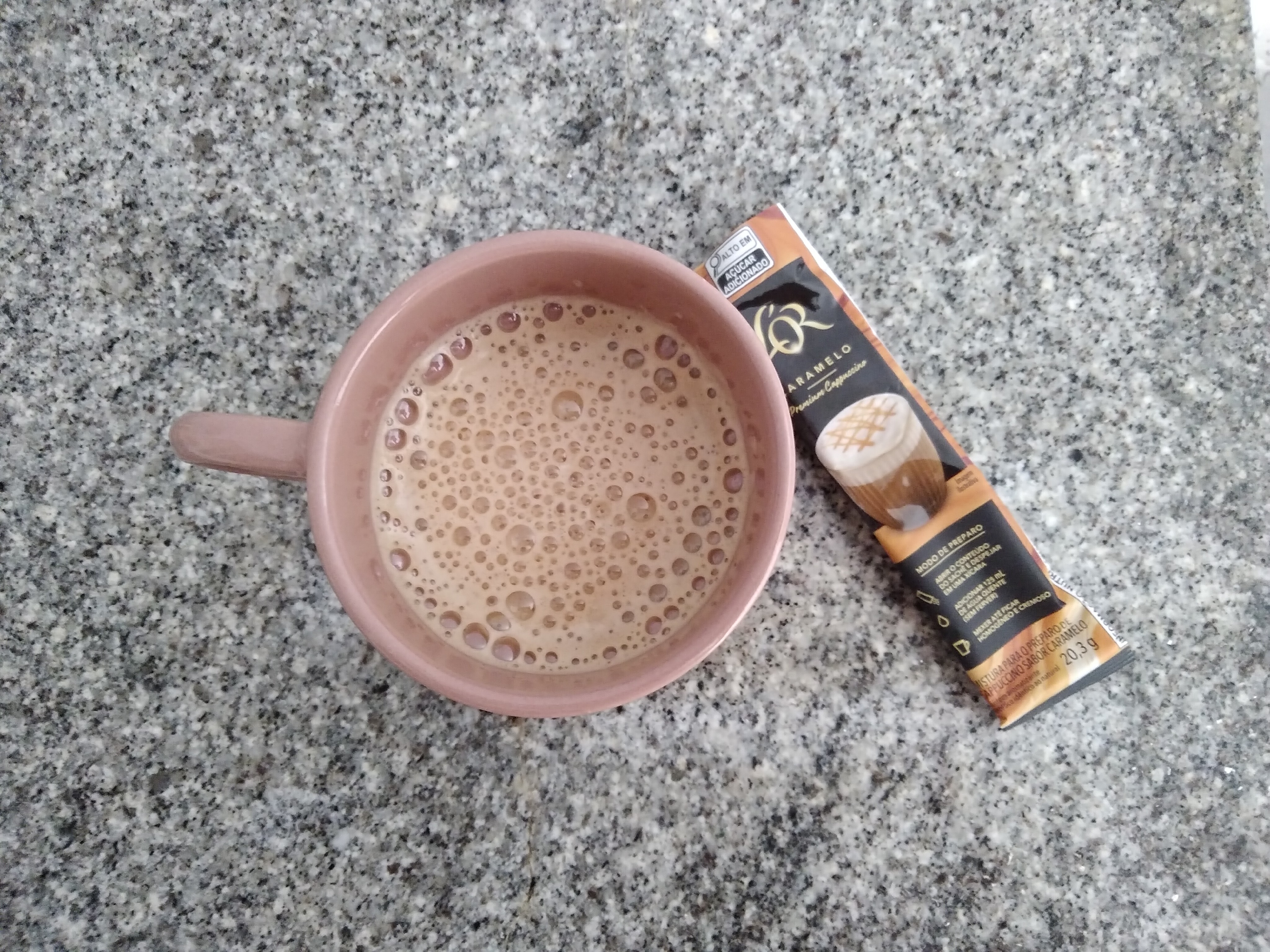 Cappuccino L'Or de caramelo. Tem gosto de pipoca de saquinho kkkkk (não gostei). 😅