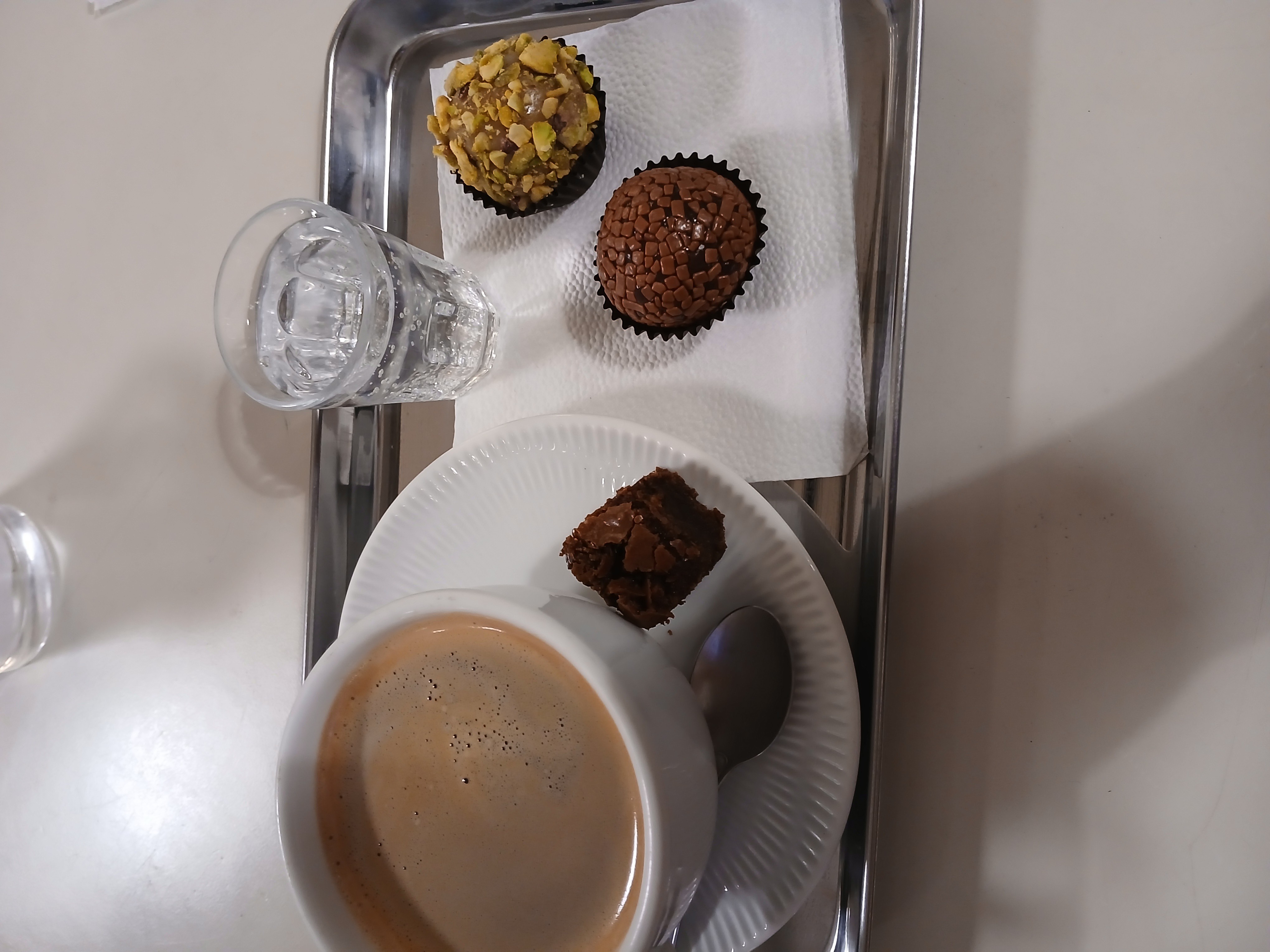 Espresso & brigadeiros tradicional e de pistache 🍃