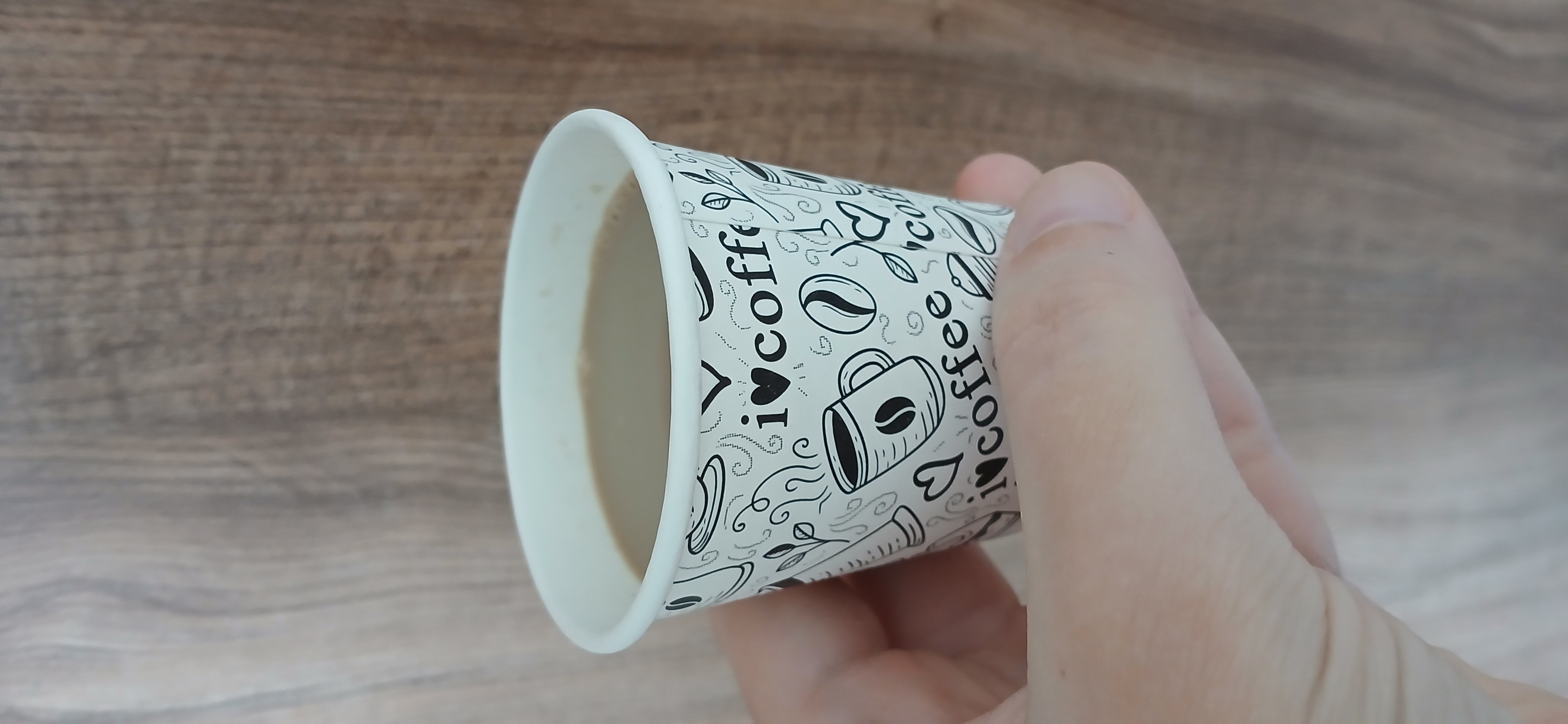 Um café com leite para esta tarde ☕️✨️