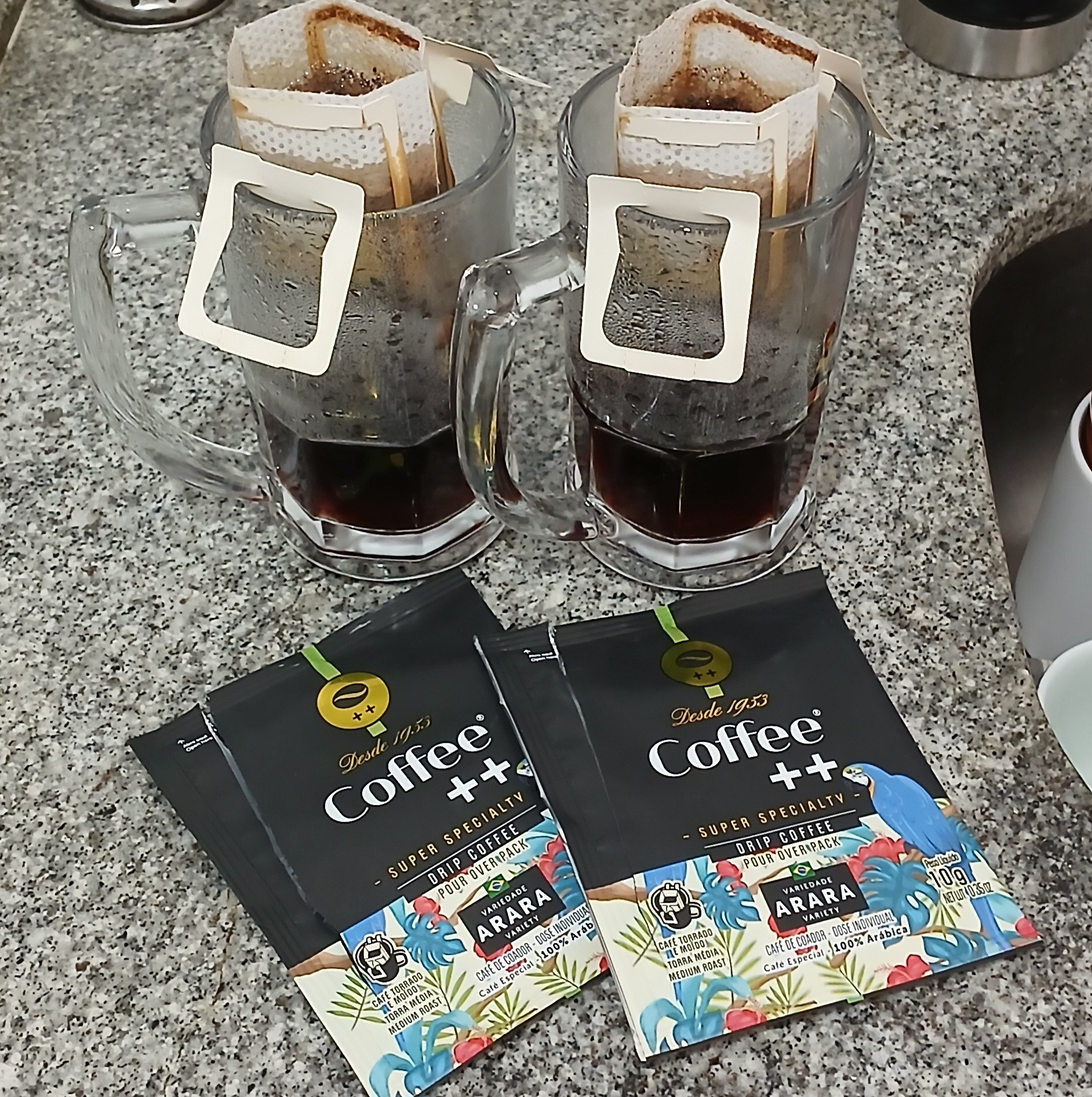 Nada melhor que uma caneca de chope para filtrar o drip coffee. ✨️