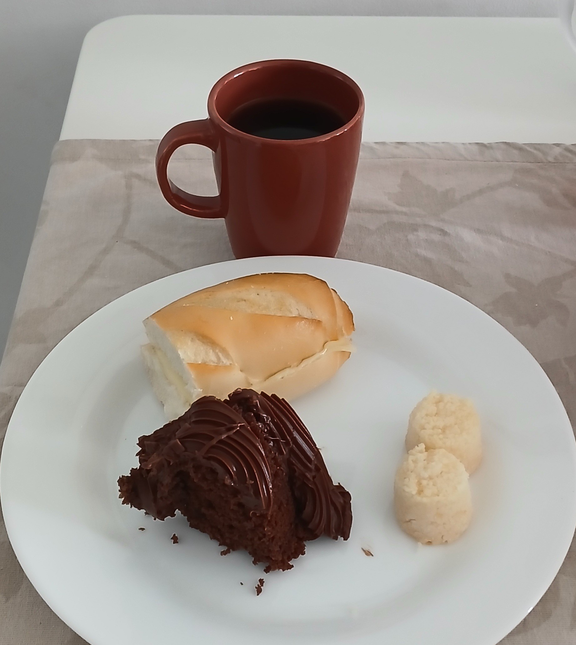 Café da manhã de quinta-feira 🥖🍰☕️✨️