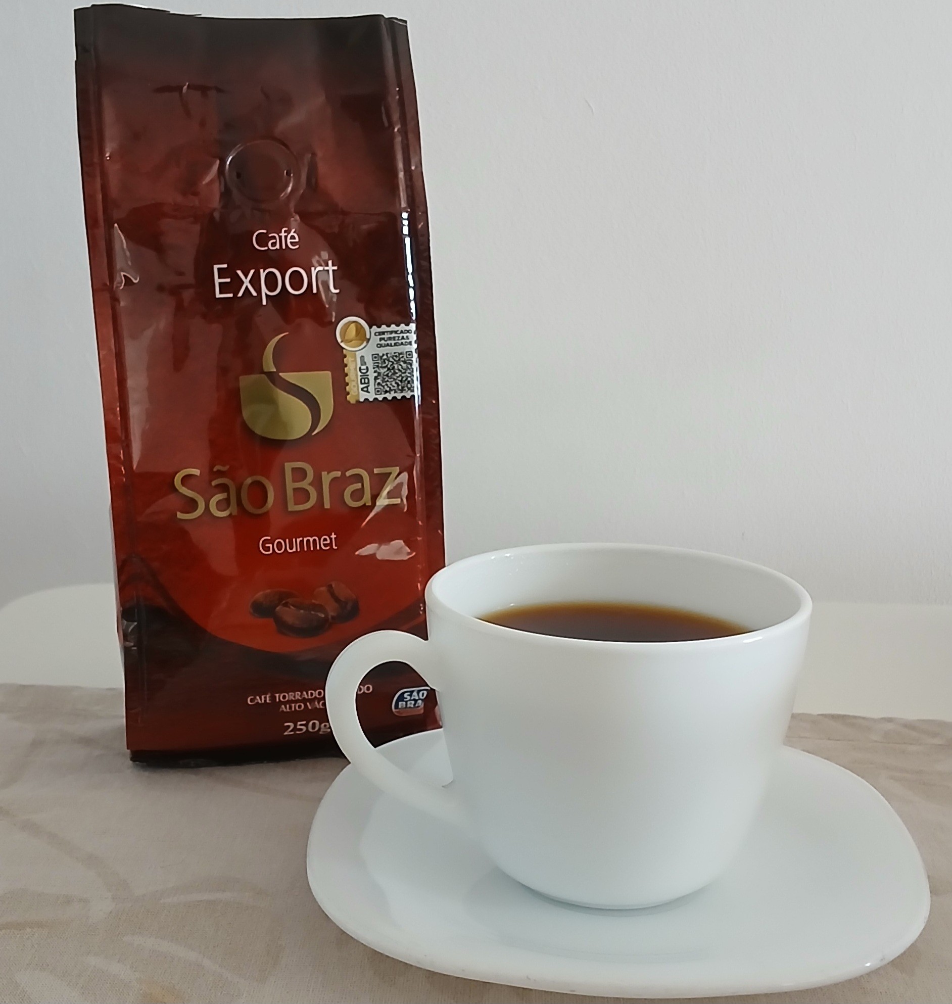 Café de torra mediana, leve. Vale a pena.