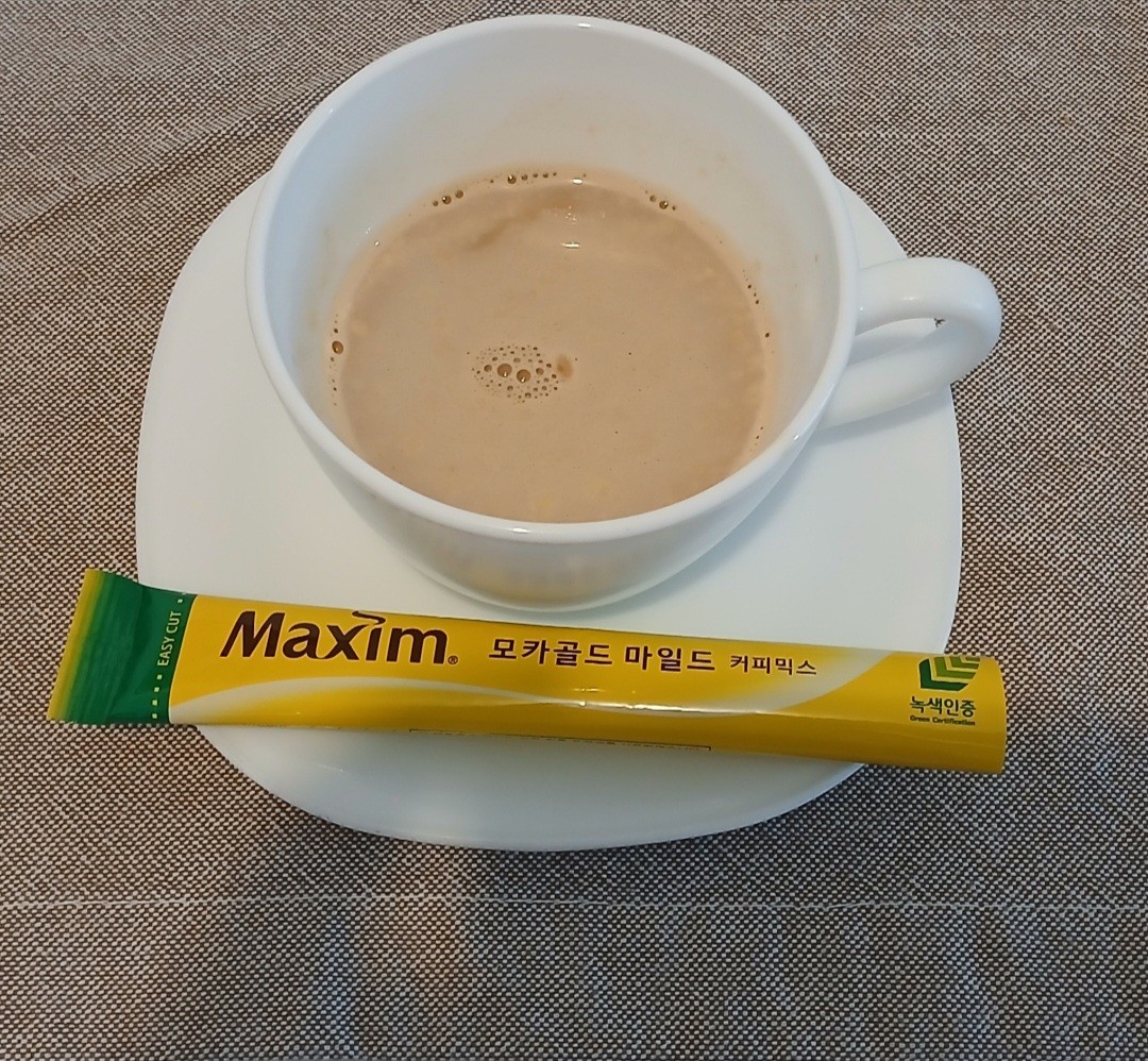 Da série: provando cafés asiáticos.
From: South Korea 🇰🇷
Maxim Mocha Gold Mild