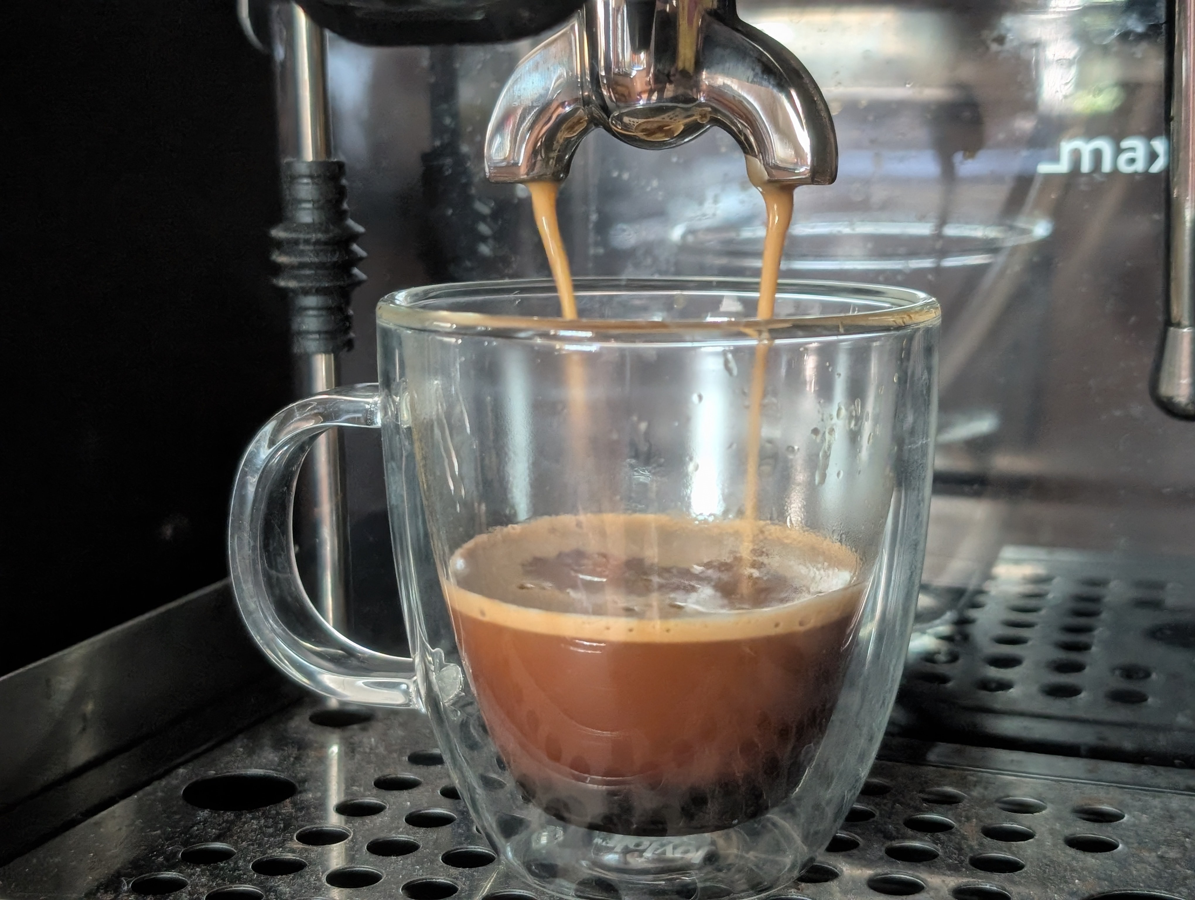 I haven't blocked time to make nitro so I'm drinking a hot double on another hot day (89⁰F)