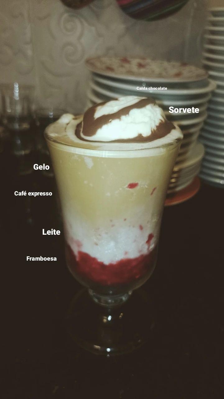 um café bem especial 🧡 amo criar algumas receitas especial!!