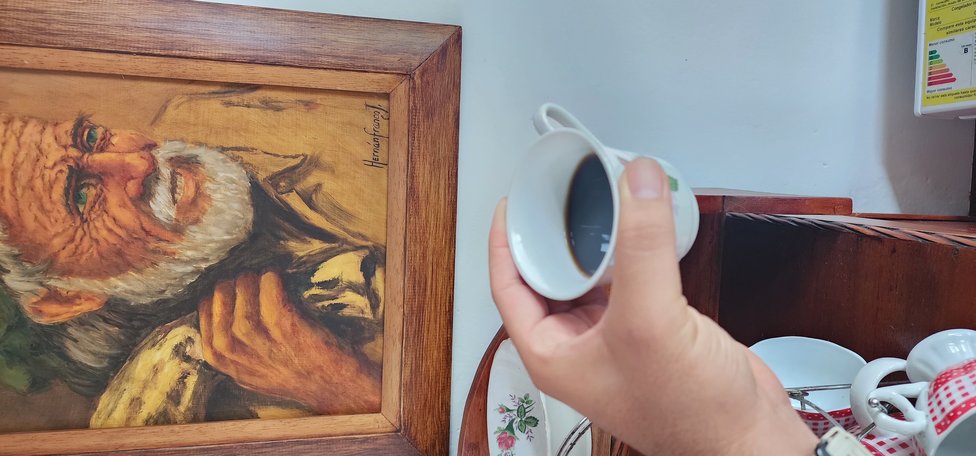 Esta es mi taza de café favorita este fin de semana; me la tomo en una lugar silencioso y un gran café de San Roque Antioaquia.