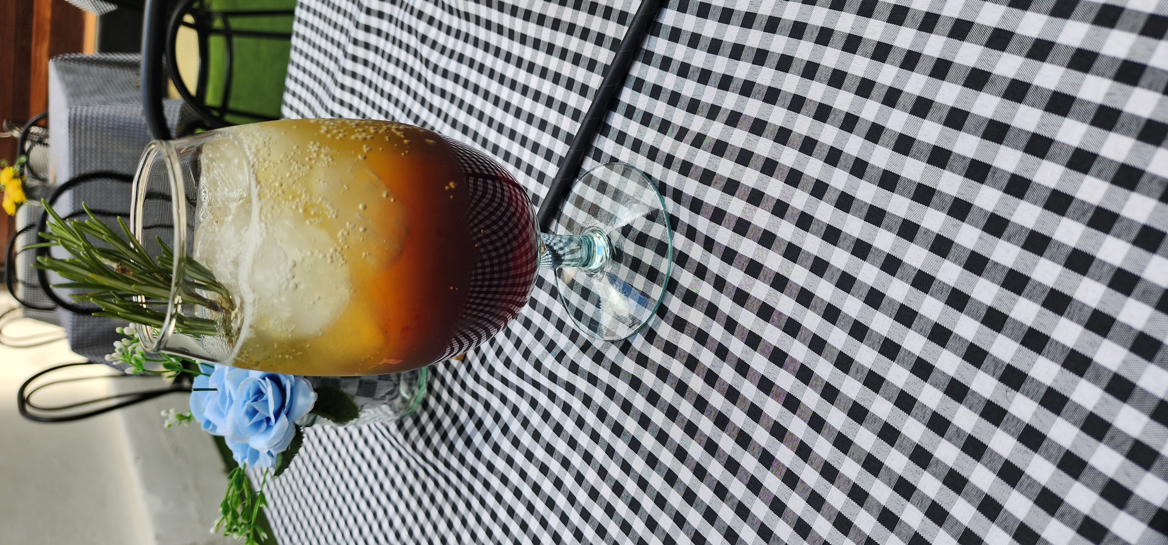 Descubrí hace poco esta excelente bebida con café Frío y frutos rojos. me gustó mucho y muy refrescante.