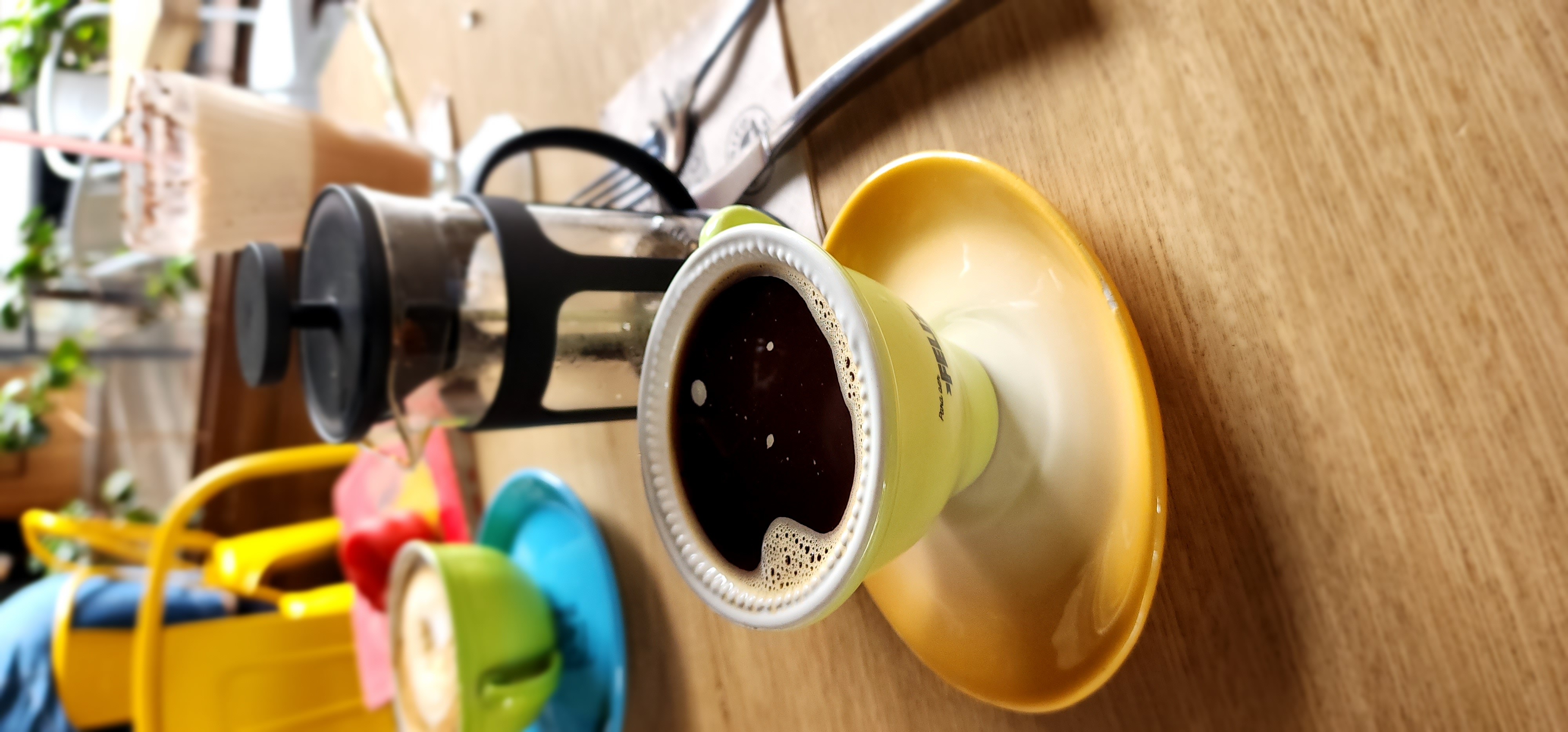 Mi café para desayunar en prensa Francesa.