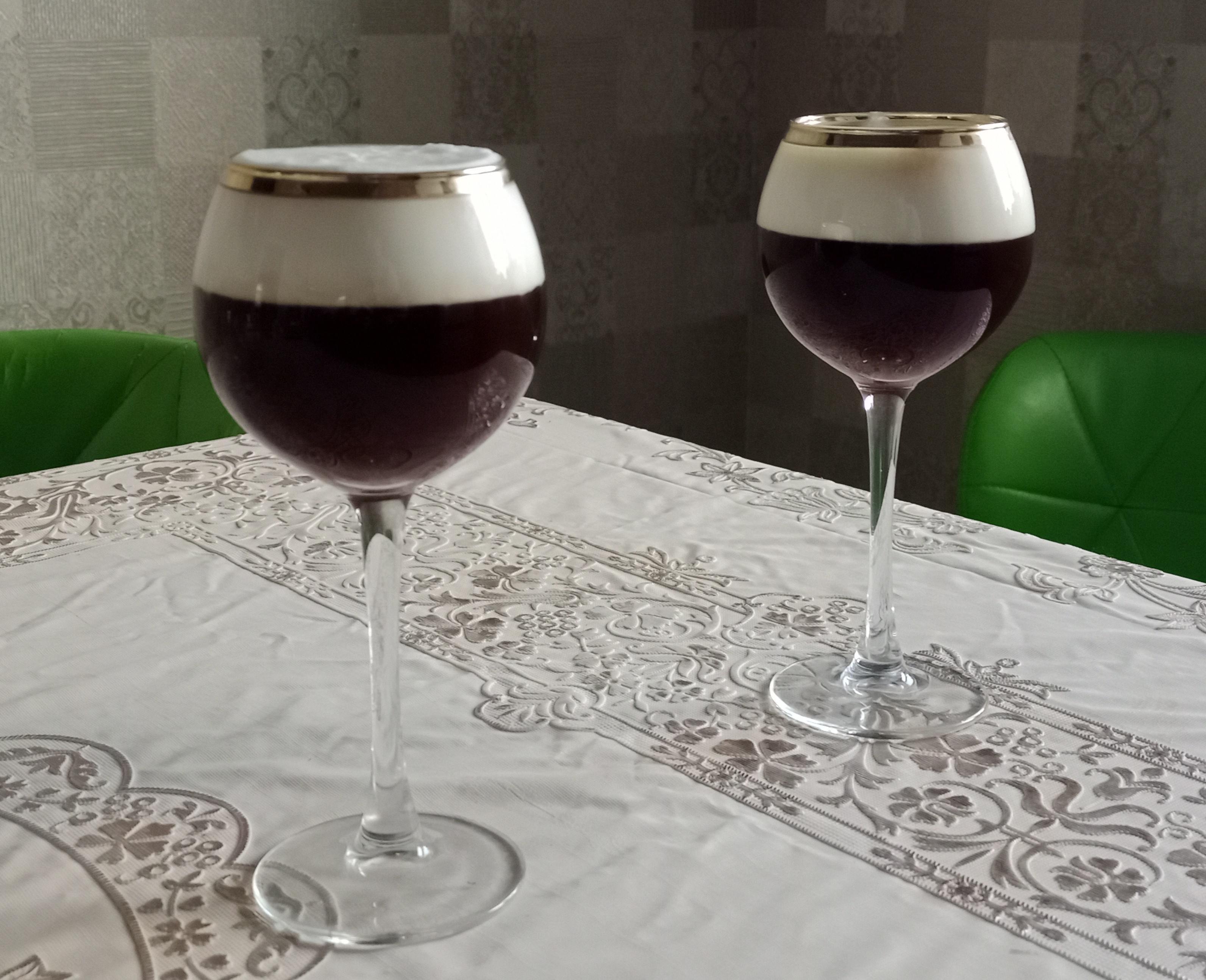 Irish coffee - мой фаворит! обожаю его создавать. еще больше обожаю эту приятную игру прохладного и теплого