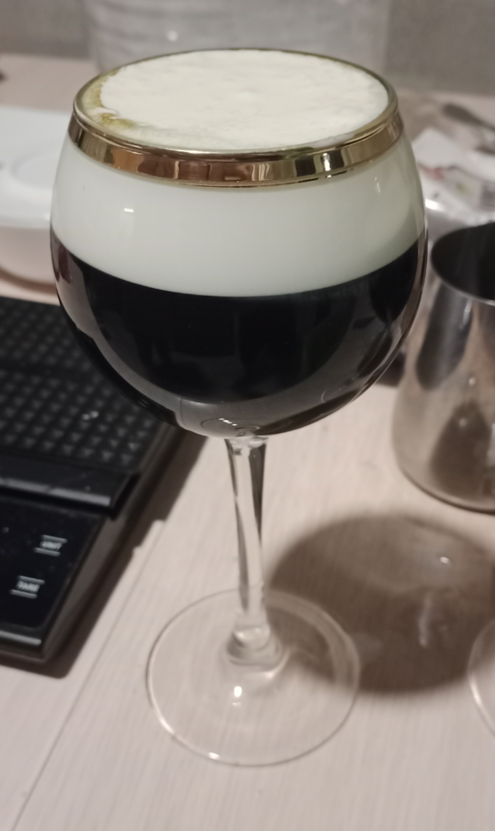 Я изменил рецепт Irish coffee заменив виски на ликер Blue curacao. Получилось очень нежно.