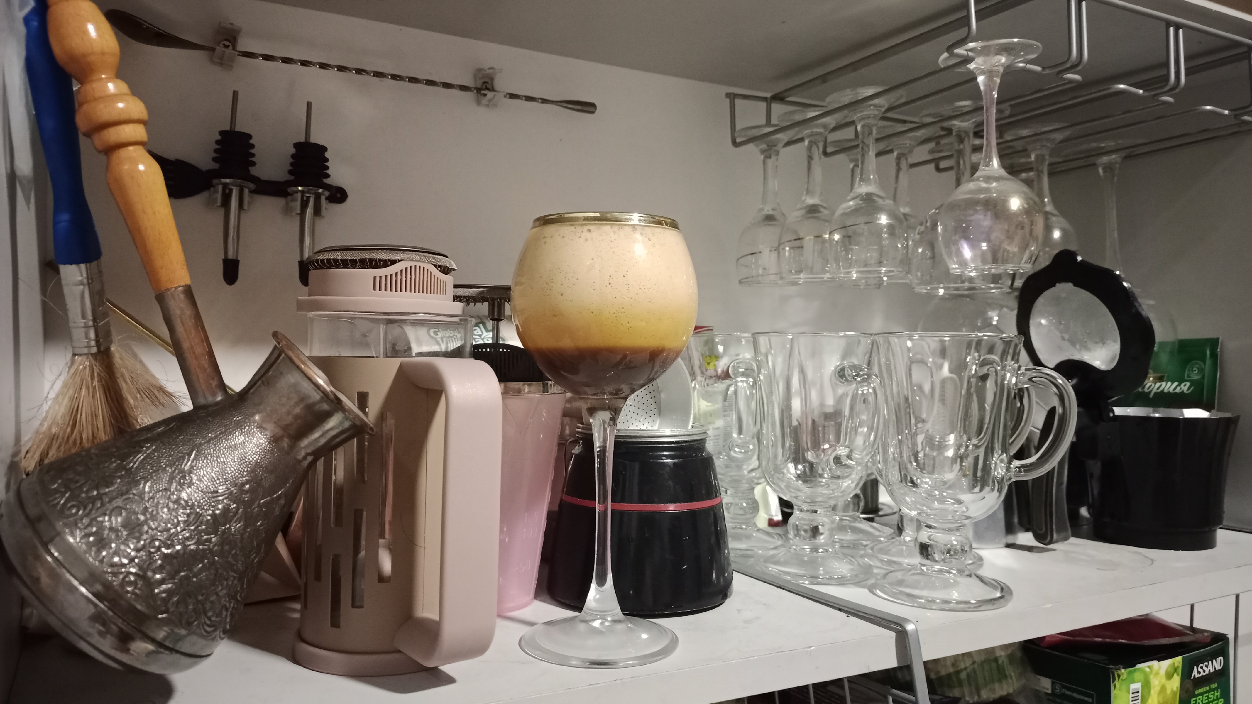 Продолжаю оттачивать рецепт гранатового пива (без пива). Такое название из-за пенки