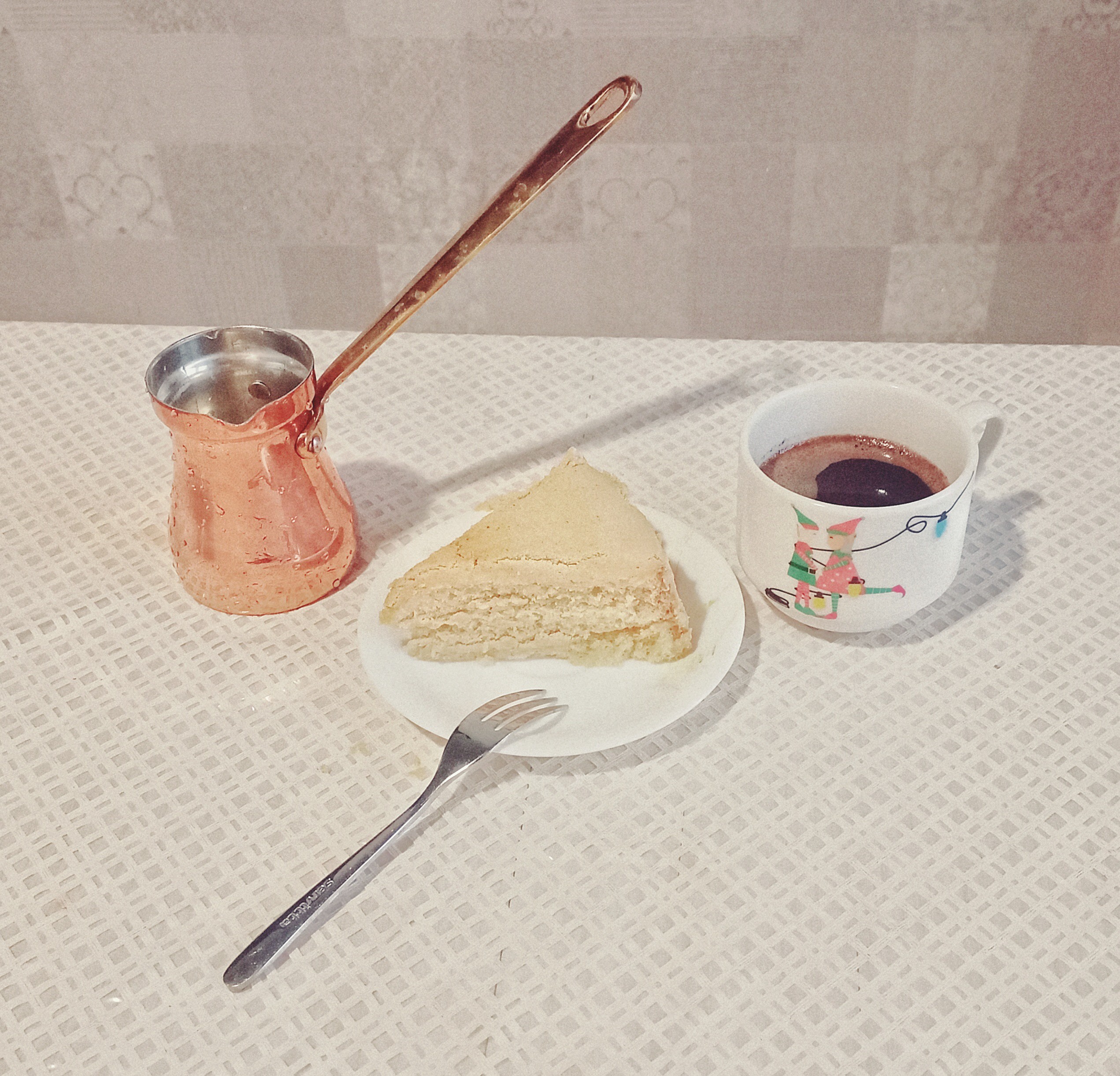 The leftovers are sweet! A delicious reminder of yesterday's family celebration with a cup of Peruvian coffee. Could this morning be any better?