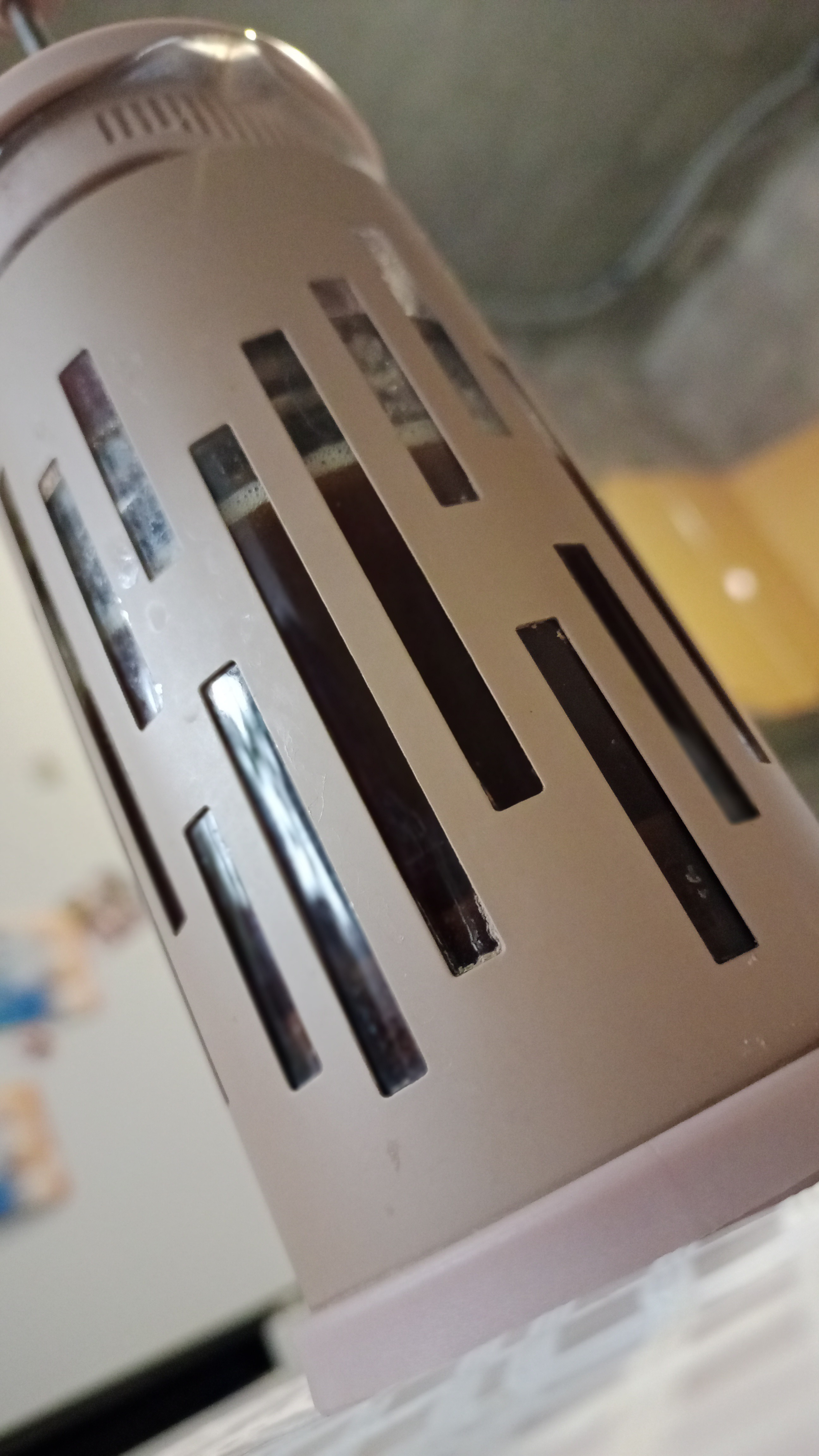 Coffee with honey takes you to distant Bolivia, where you are a real jaguar.