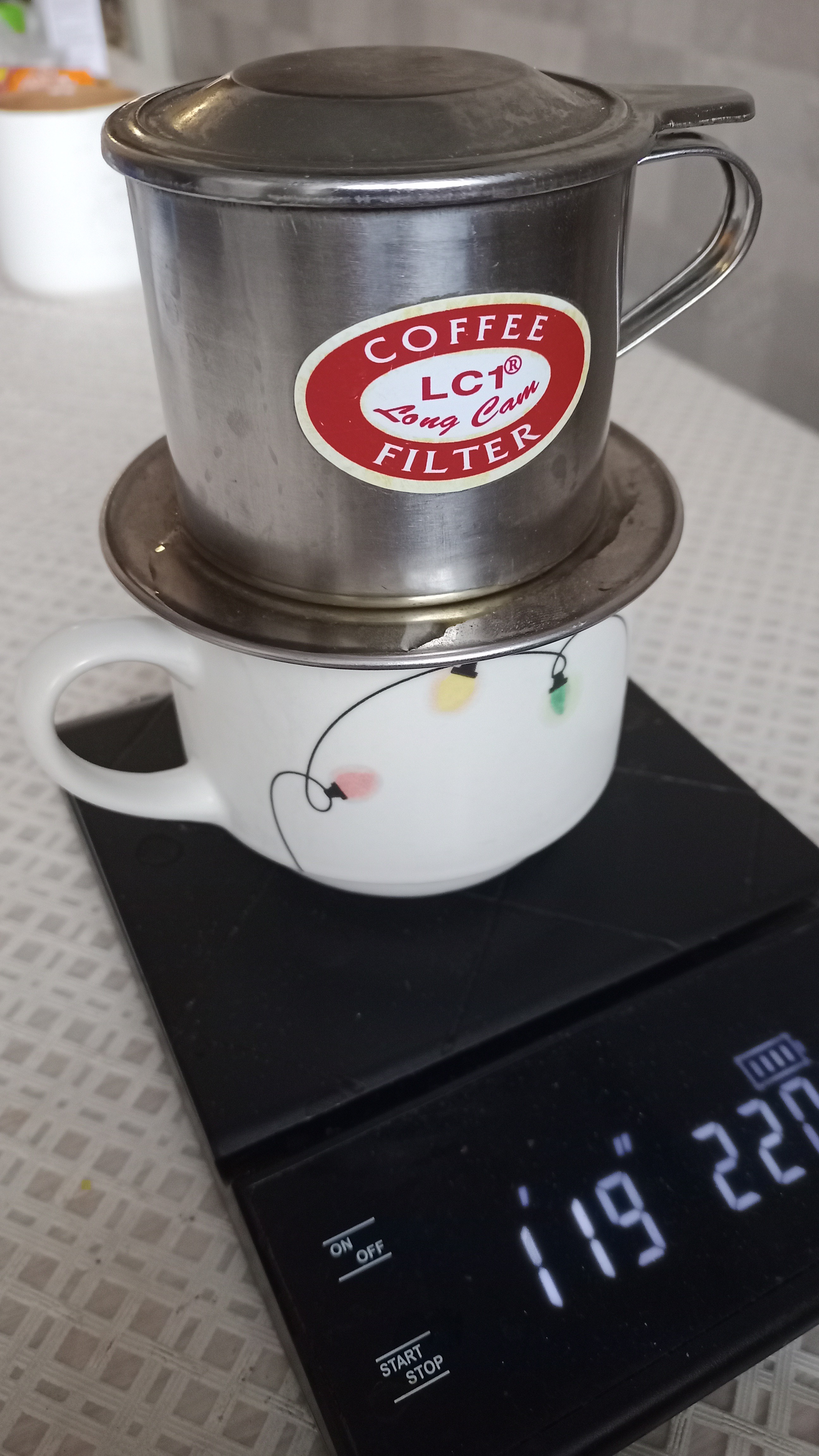 Today I got into a bag of Colombian coffee. The beans come from a plantation owned by a renowned coffee expert, Dmitry Boroday. In my country, he's considered an innovator with a deep understanding of the whole process, particularly fermentation. The coffee is roasted at his facility as well, so I'm always guaranteed great taste. This brewing method I'm using helps bring out the best in it.