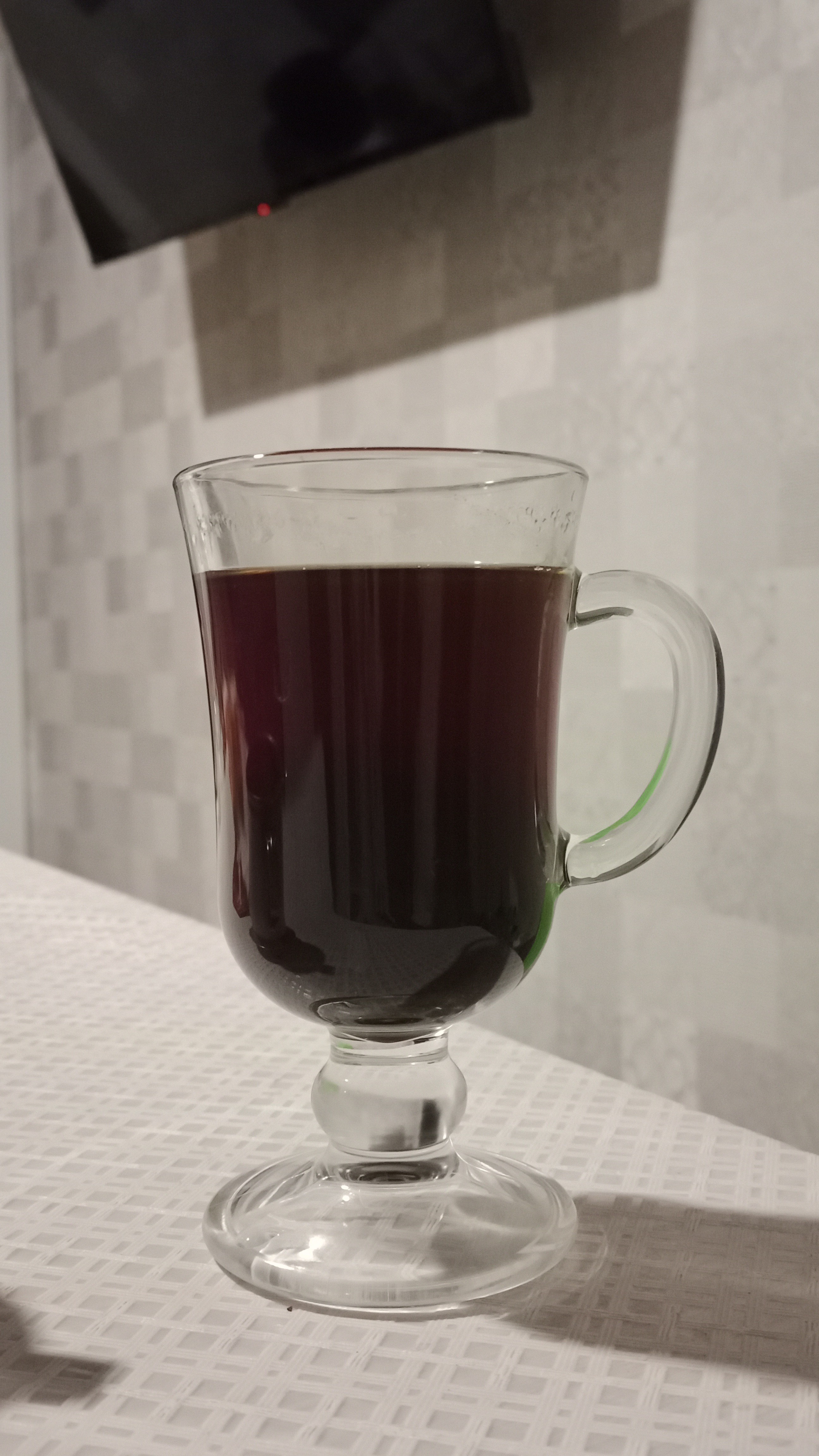 Когда болеешь, очень сильно скучаешь по любимой простой чашке кофе