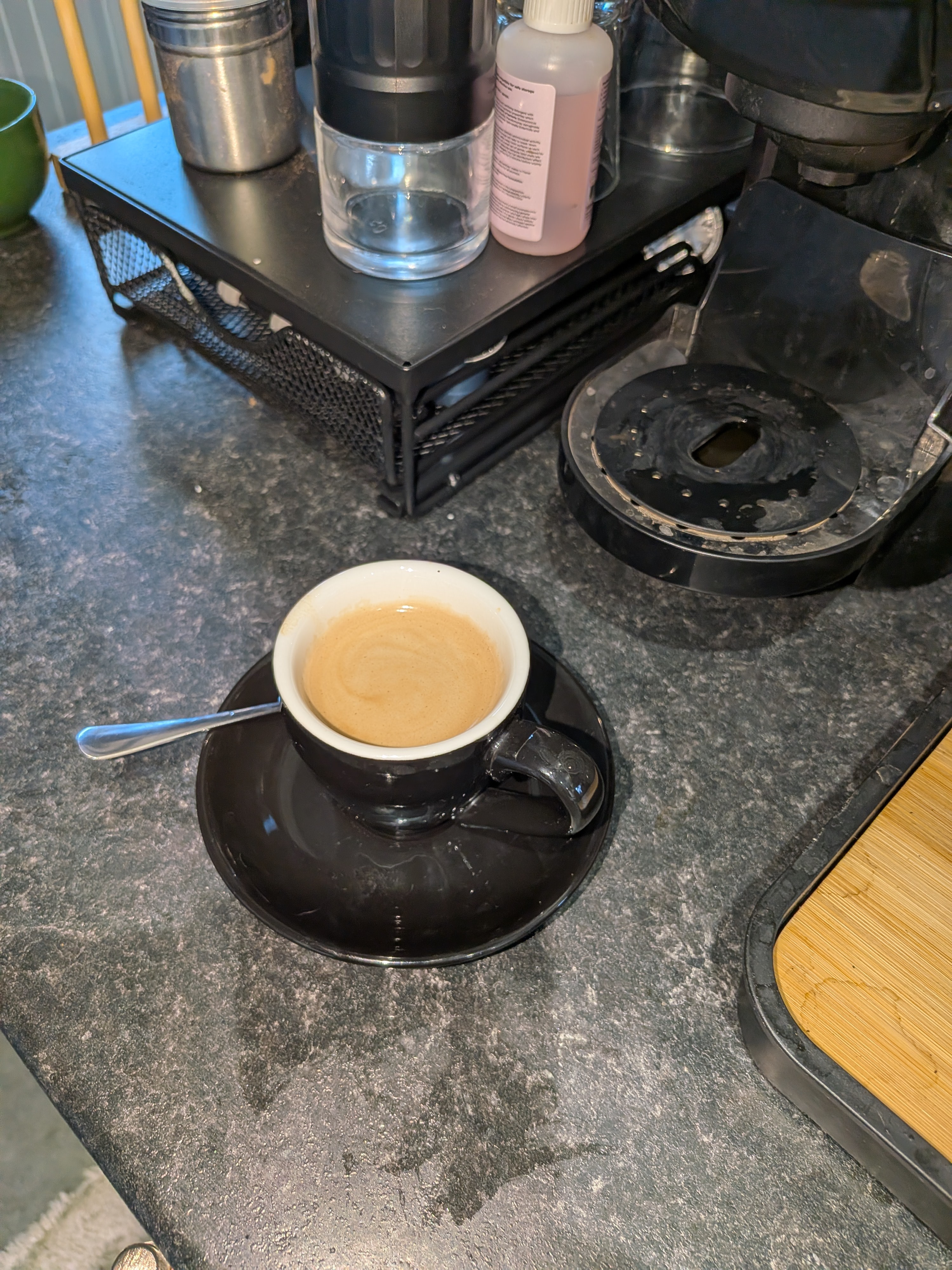 Het eerste espressootje van de dag ☕