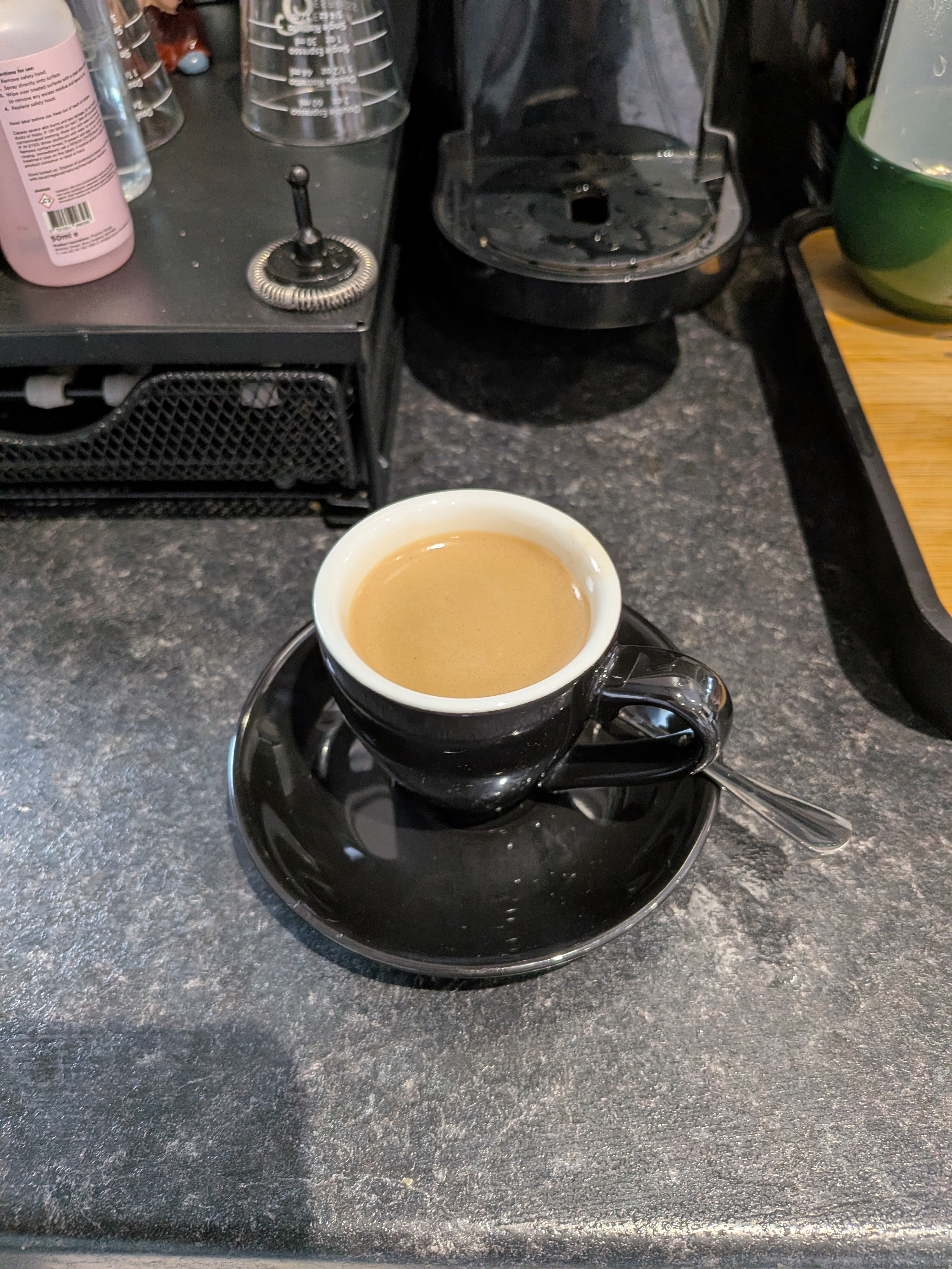 Today's espresso is L'or Ristretto, brewed as a espresso, added a slight bitterness to it ☕
