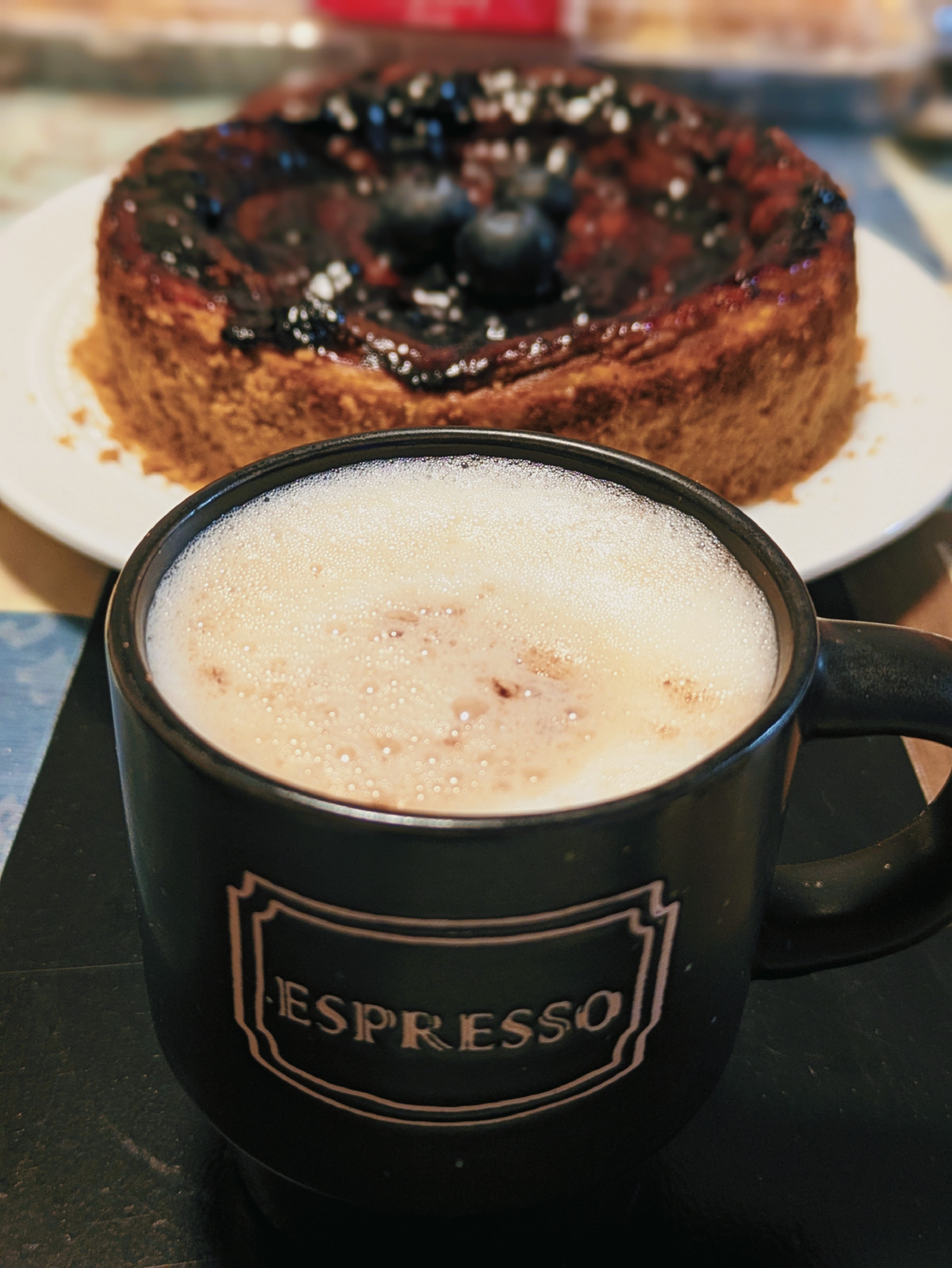 Cortadito y tarta de queso y arándanos 🤤