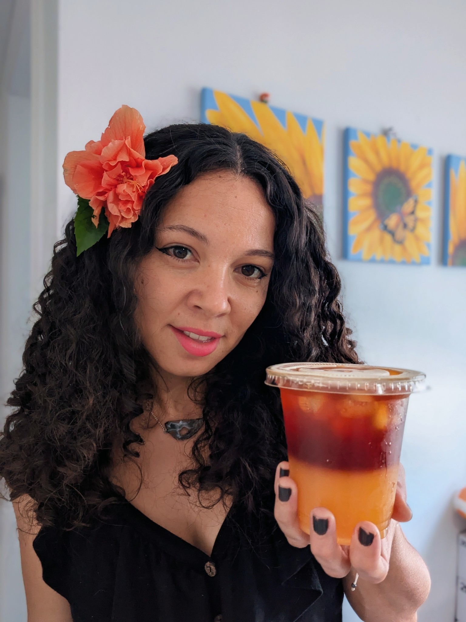 Una de mis recetas más favoritas para un clima veraniego perfecto. Jugó de naranja y espresso. Esta muy bueno! Una explosión de sabor exótico 🤎🧡