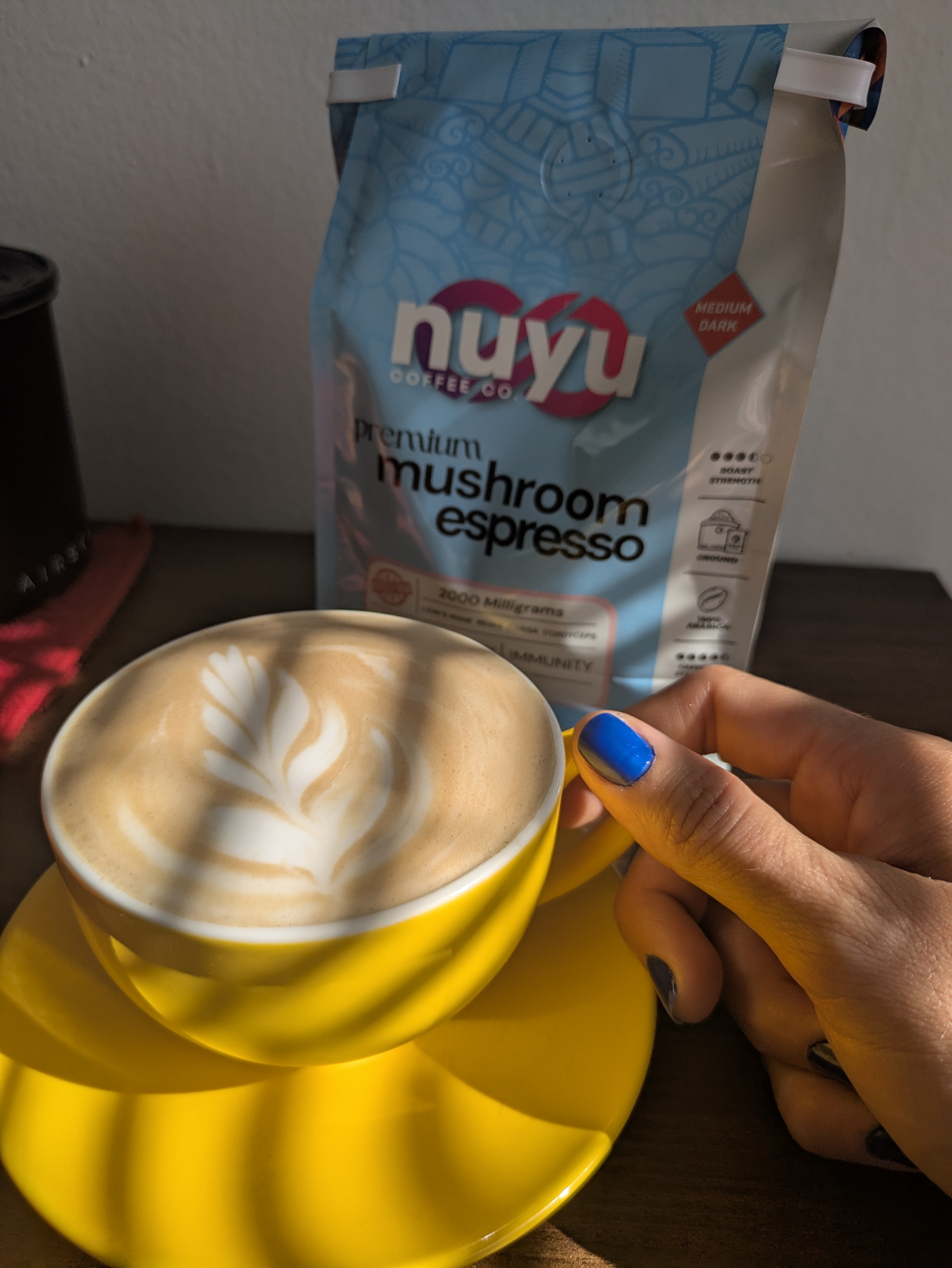 Bueno bueno, Una nueva colaboración. probando este café de champiñones premium. A mí me sorprendió para bien, esta muy bueno.
ENFOQUE
ENERGÍA
INMUNIDAD