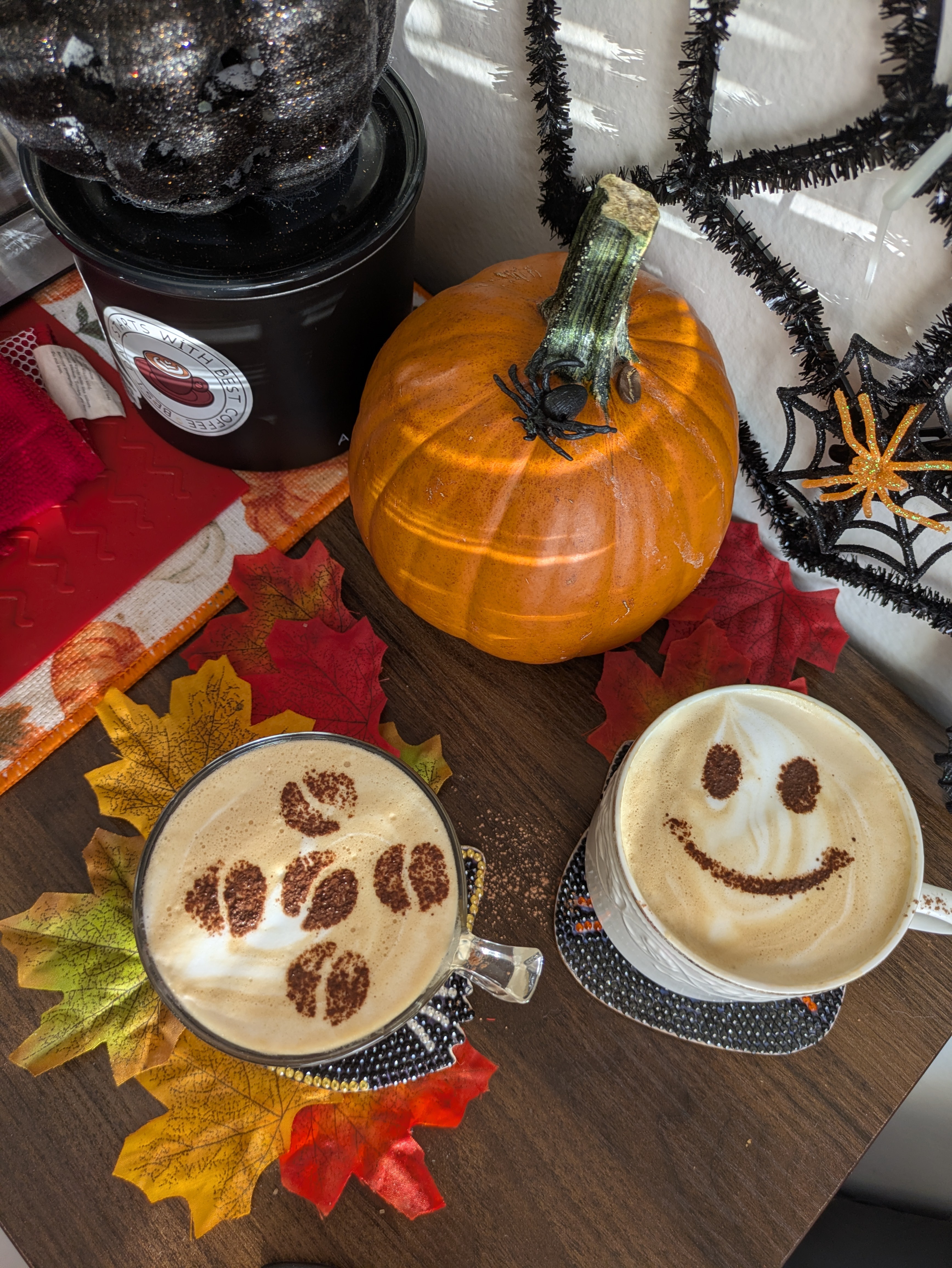 Hola,📢 Hago un llamado a las personas de esta aplicación. No desaparezcan, sigan publicando y comentando. Somo una buena comunidad aquí. ✨🤎