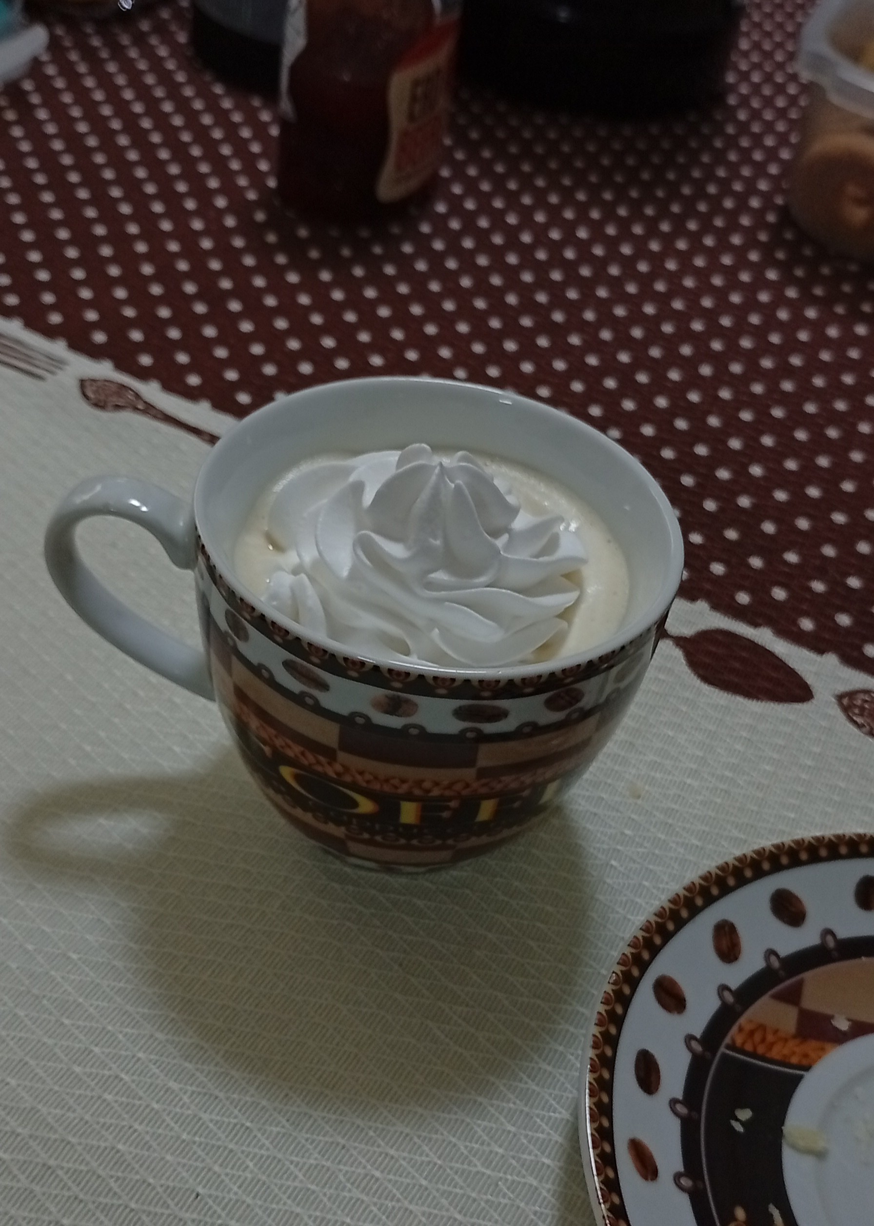 Pós almoço.
Café do Sul de Minas com chantilly ☕
Façam a combinação, é muito gostoso 😋