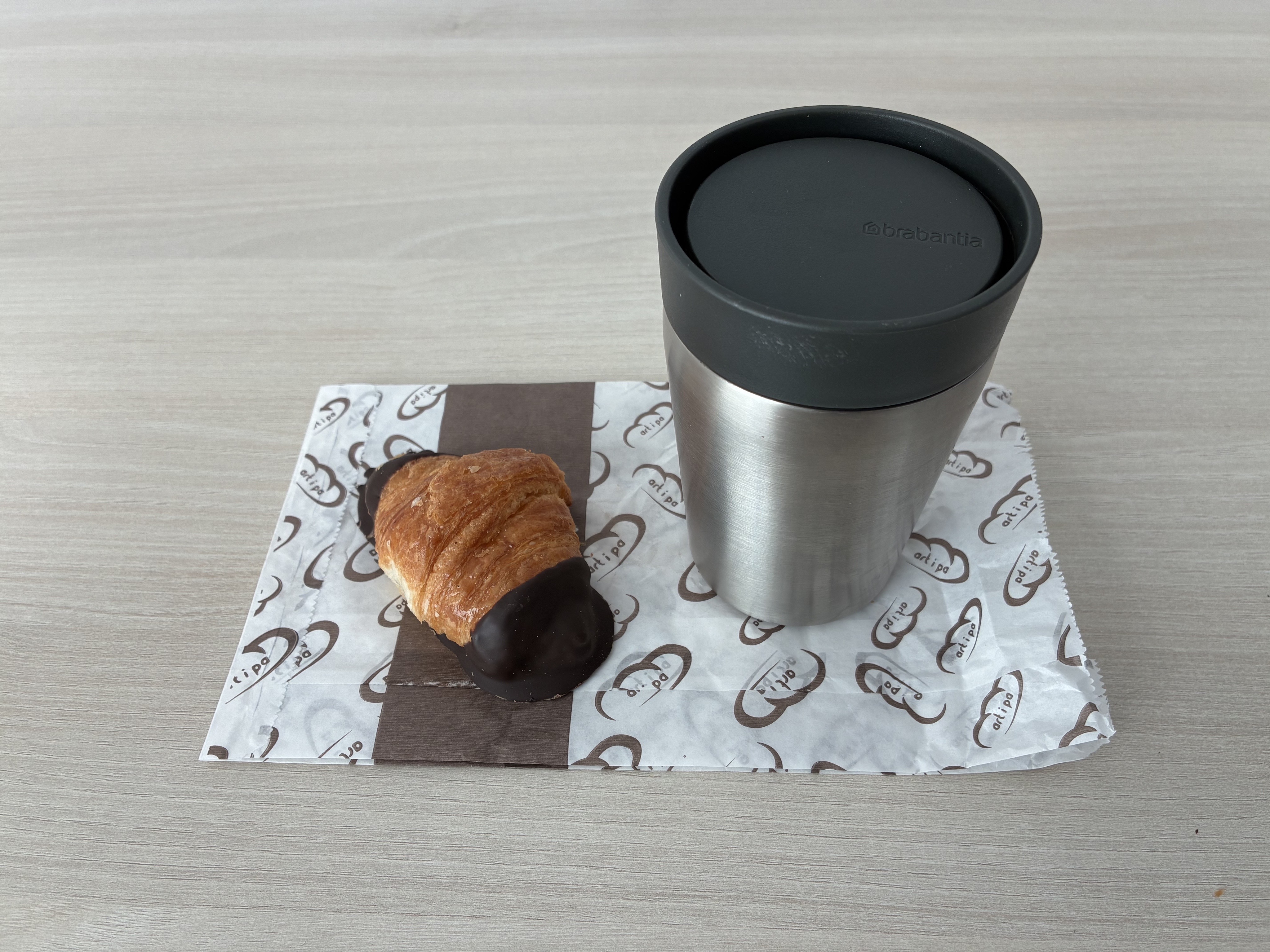 pausa de mitj matí
filtrat amb prensa francesa + mini croissant 🤎🤎🤎