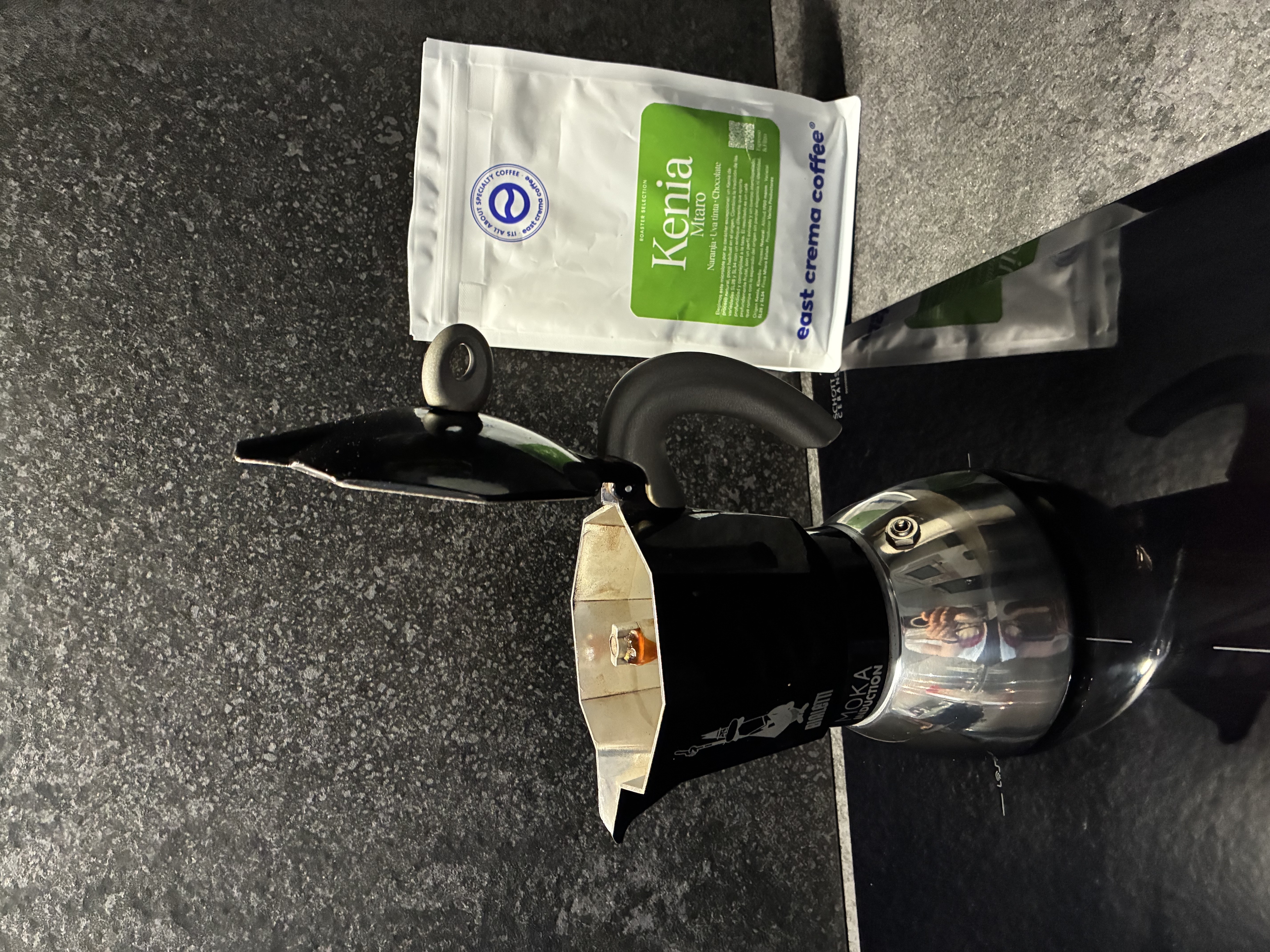 Italiana  amb el Mtaro-Kènia  del East Crema Coffee + xocolata São Tomé cacao  85%  de Ka-Kaw by Blanxart 