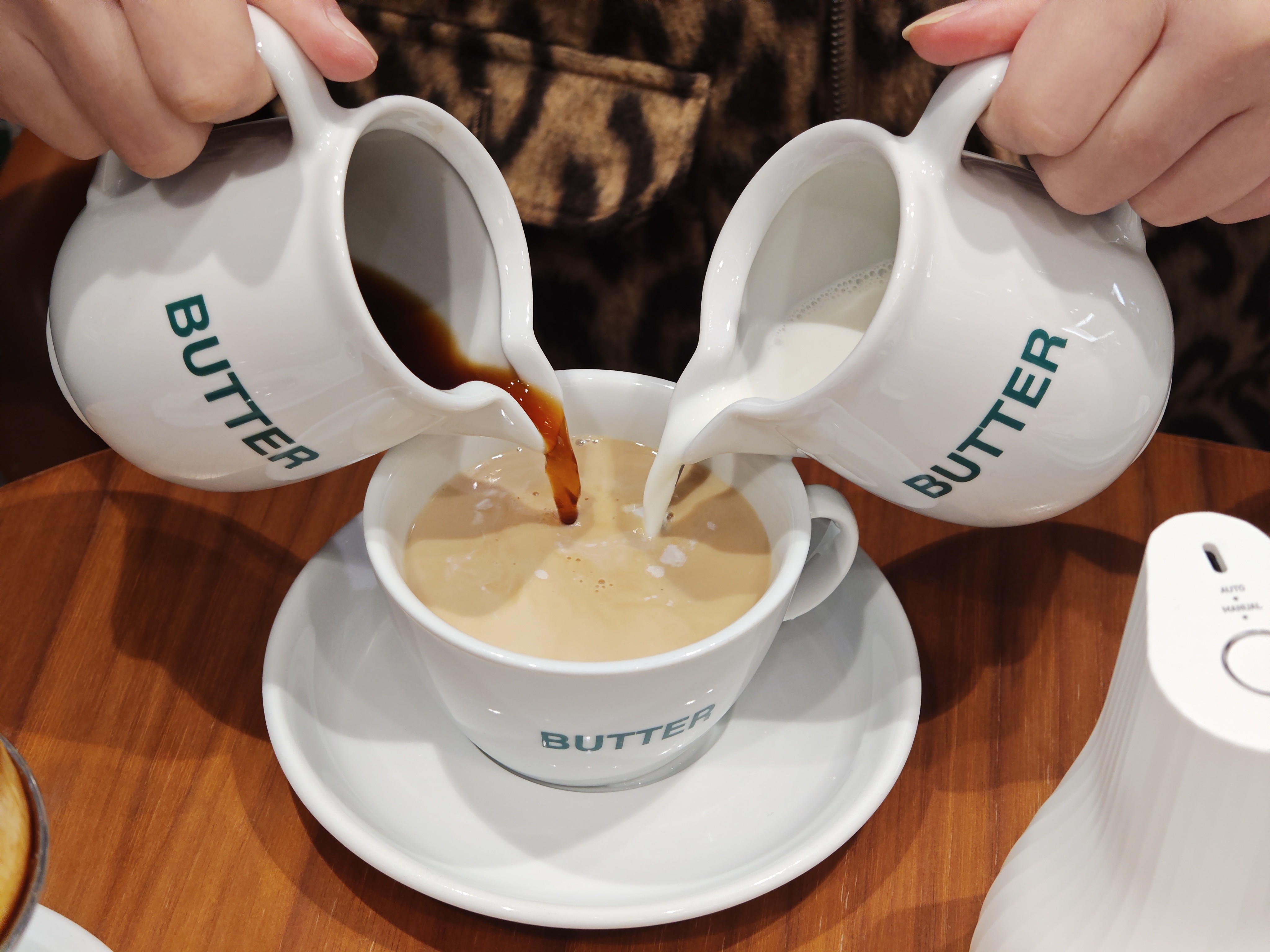 カフェオレ with self-made whipped cream