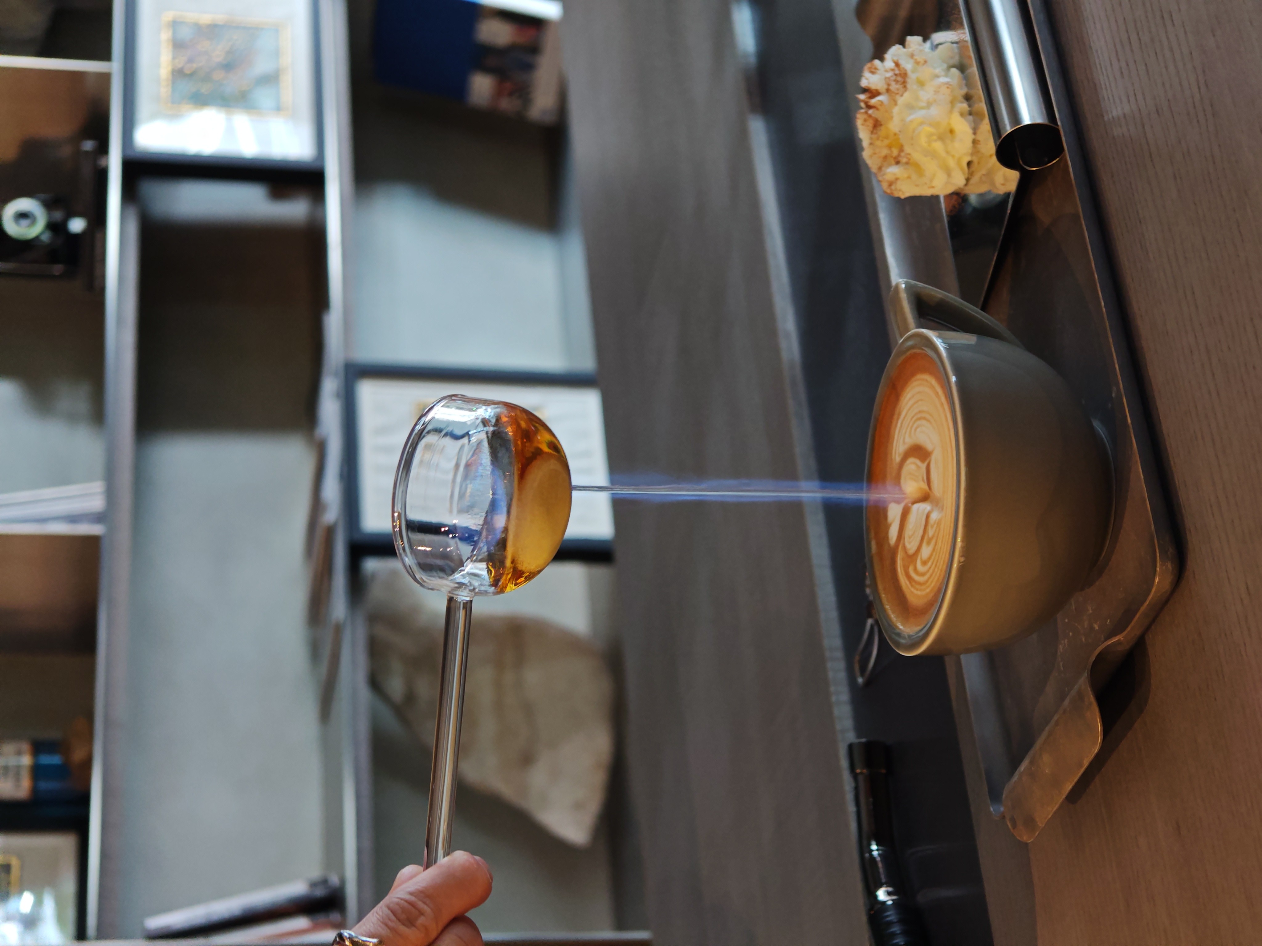 Burning Traveller (alc 46% whiskey)
燃燒旅人