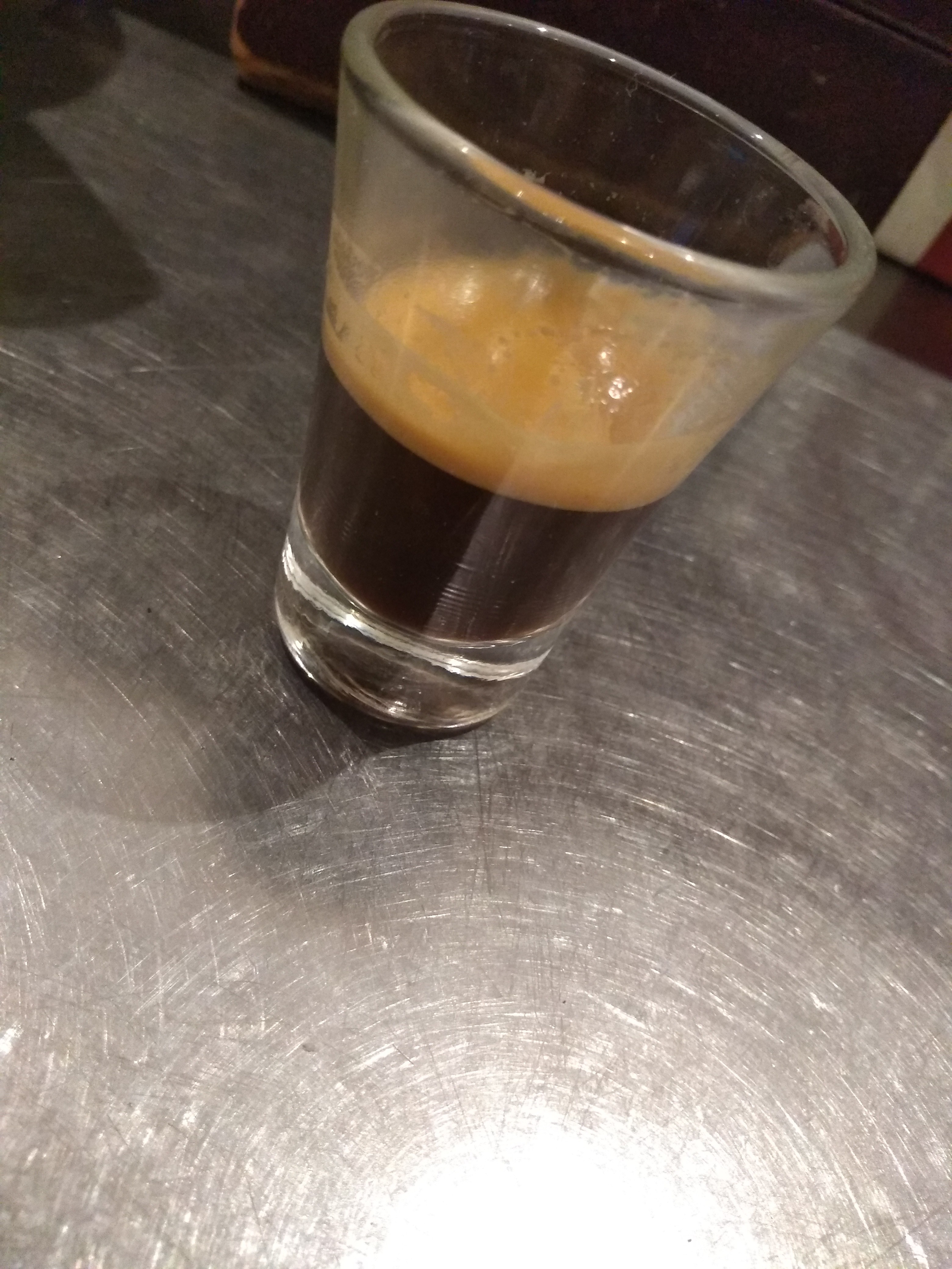 En mi trabajo, cada vez que me toca el turno mañana, me sirvo una medida bien cargada de espresso y a darle.