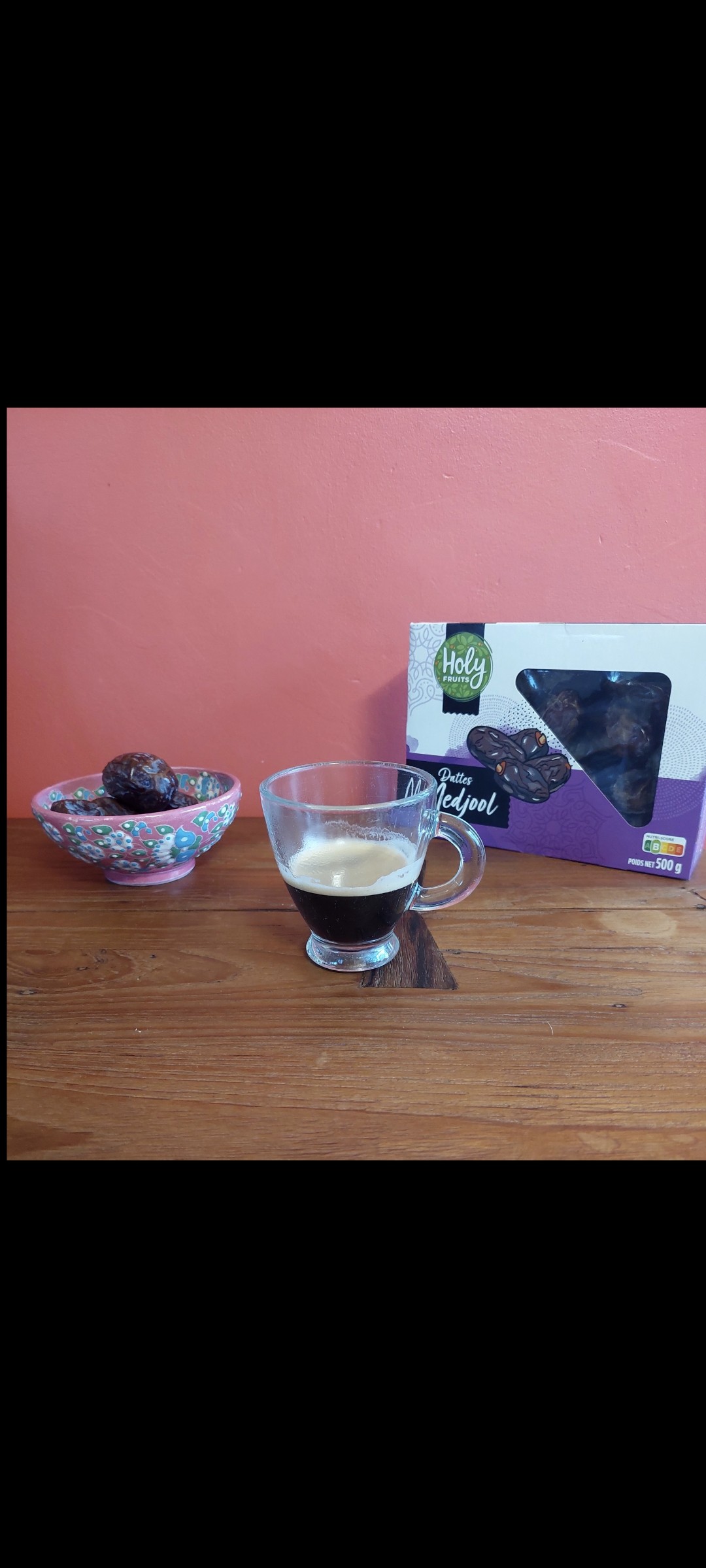 Expresso Pod Mexique 
Quoi de mieux que quelques dates Medjool (vallée du Jourdain - Israël) pour accompagner mon expresso et bien commencer la journée 
