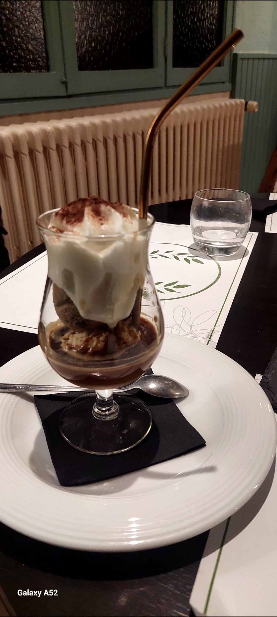 Café Lavazza en grains 
Fin de repas au restaurant en famille. 
Café liégeois. Une valeur sûre.