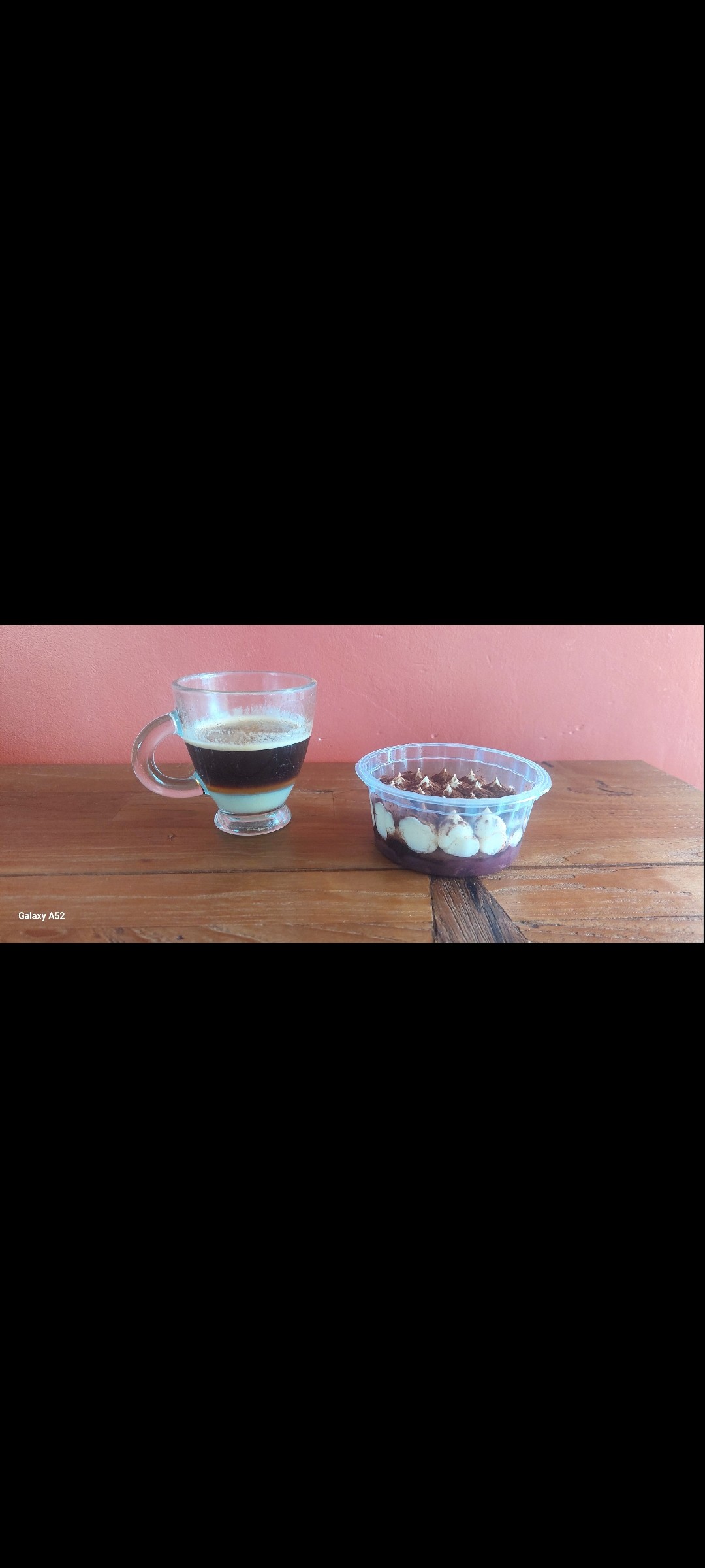 Café l'or Absolu en grains 

Lait concentré, Licor 43, expresso, canelle
Tiramisu sur lit de cerises 