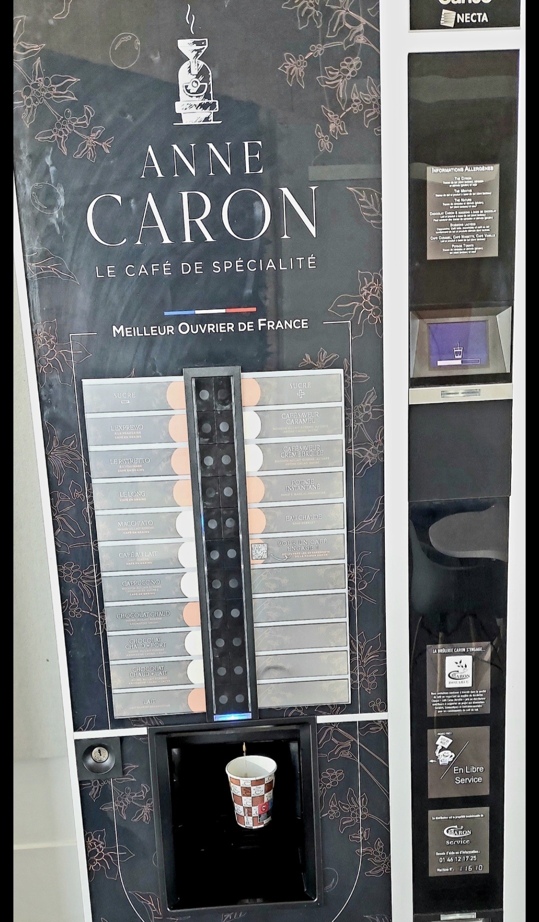 Cafés Expressos en grains  saveurs caramel ou crème brûlée.

Trop, trop bons ces cafés
Anne Caron. Meilleur ouvrier de France.
C'est simple,  il n'y a pas mieux 